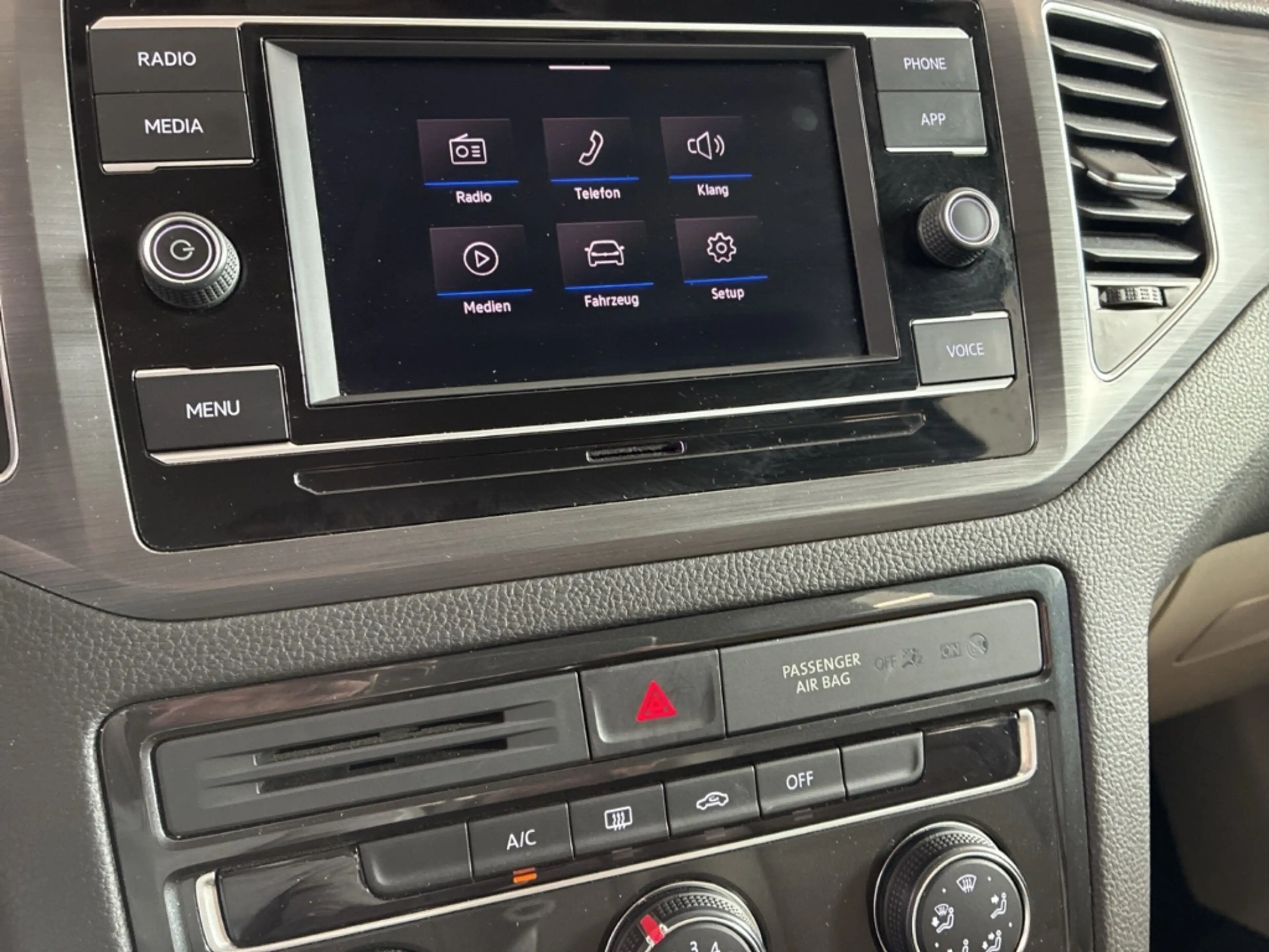 Volkswagen Golf Sportsvan VII 1.0 TSI Comfortline PDC Klima — photo 12