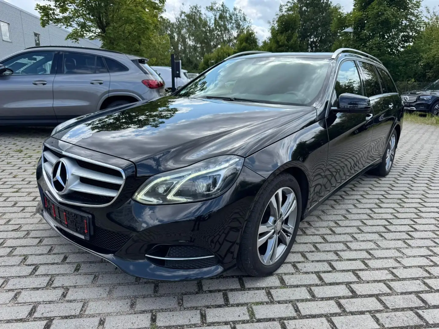 Mercedes-Benz E 220 T-Modell E 220 CDI BlueEfficiency LED Nero - 1