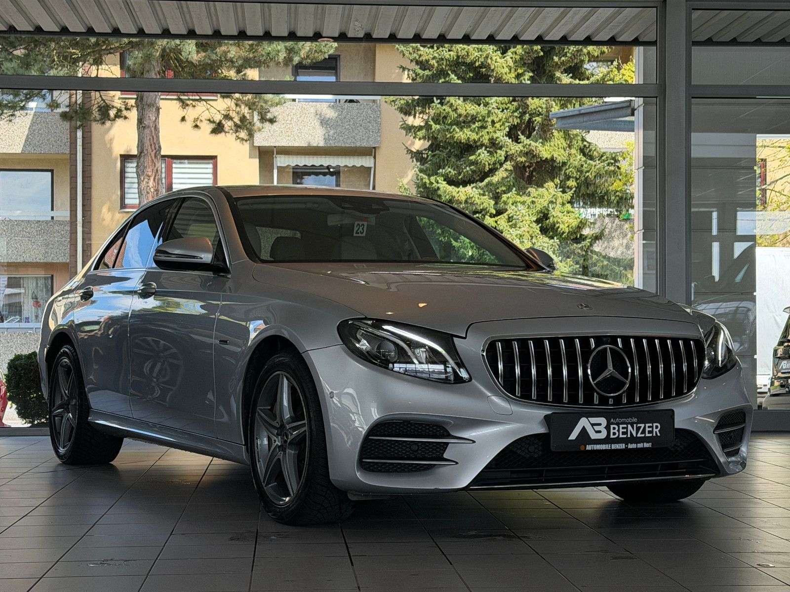Second hand Mercedes Benz E-Class 300