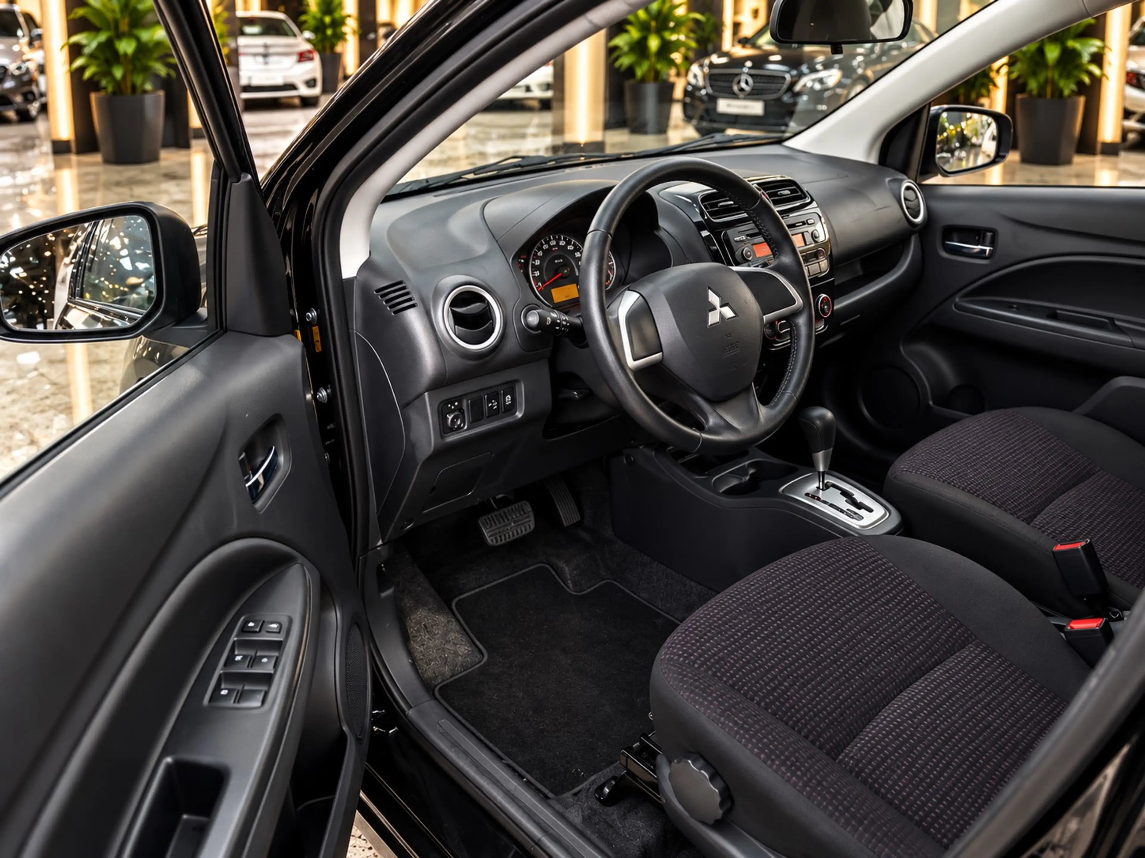 Mitsubishi Space Star Shine 1,2MIVEC Intense C — photo 6
