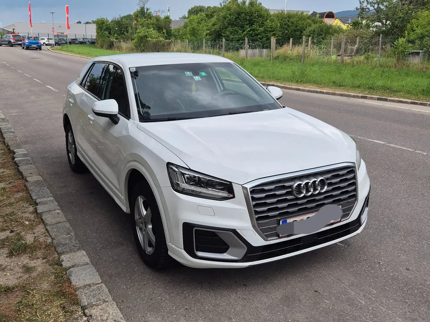Audi Q2 Q2 1,0 TFSI Weiß - 1