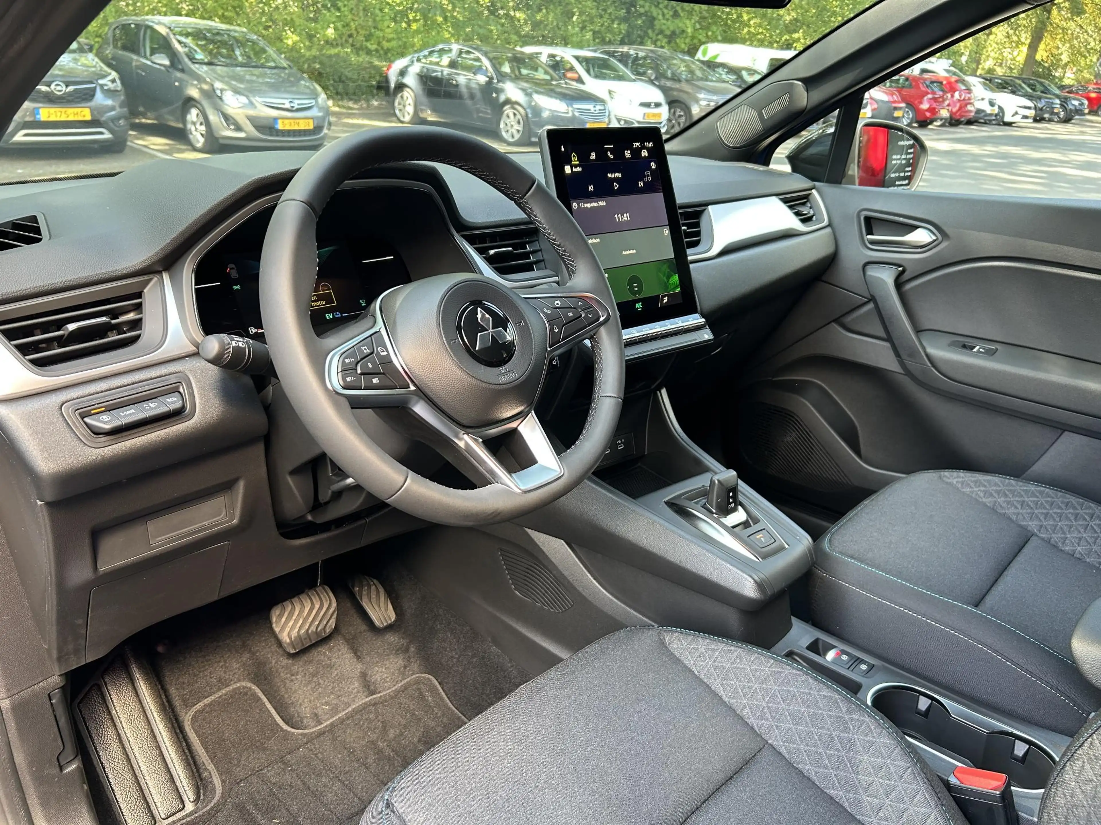 Mitsubishi Grandis 1.8 HEV Intense | Demo | Achteruitrijcamera | Clim — photo 21