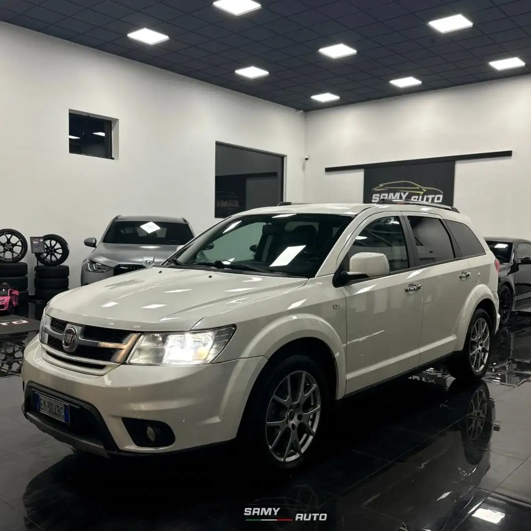 Fiat Freemont 2.0 mjt 16v Cross 4x4 170cv Weiß - 2