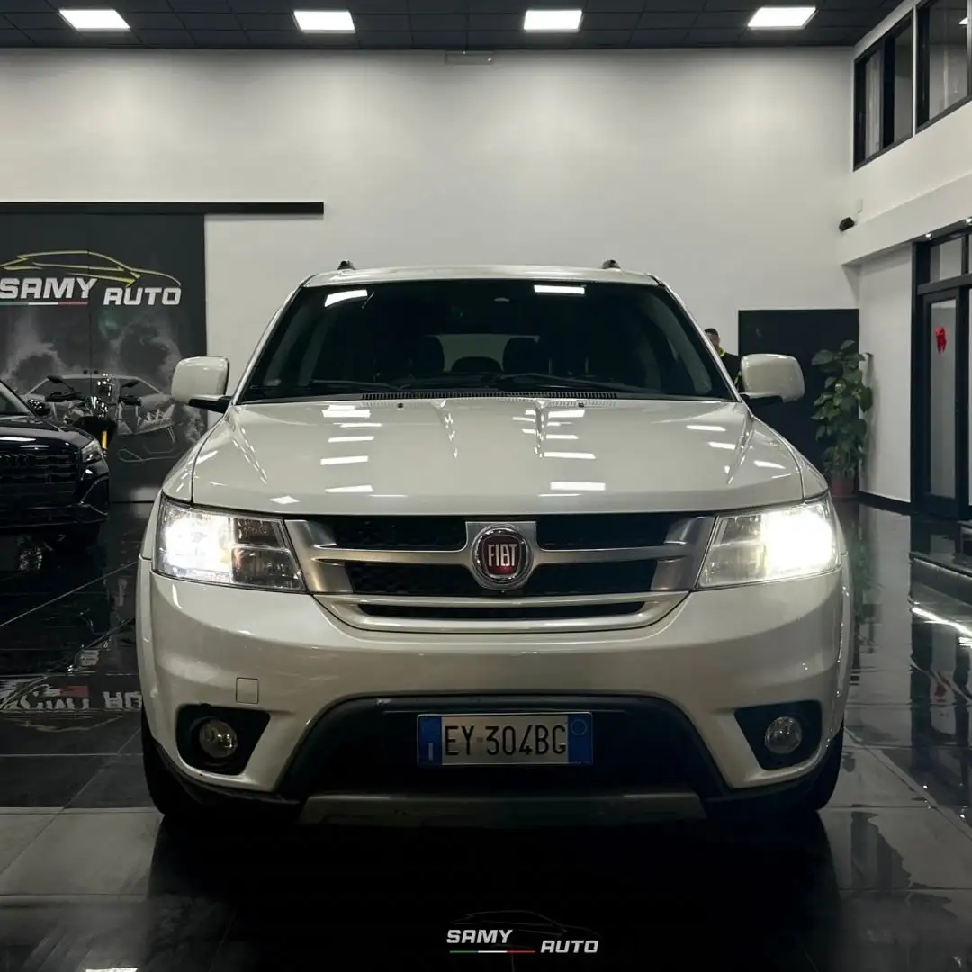 Fiat Freemont 2.0 mjt 16v Cross 4x4 170cv Weiß - 1
