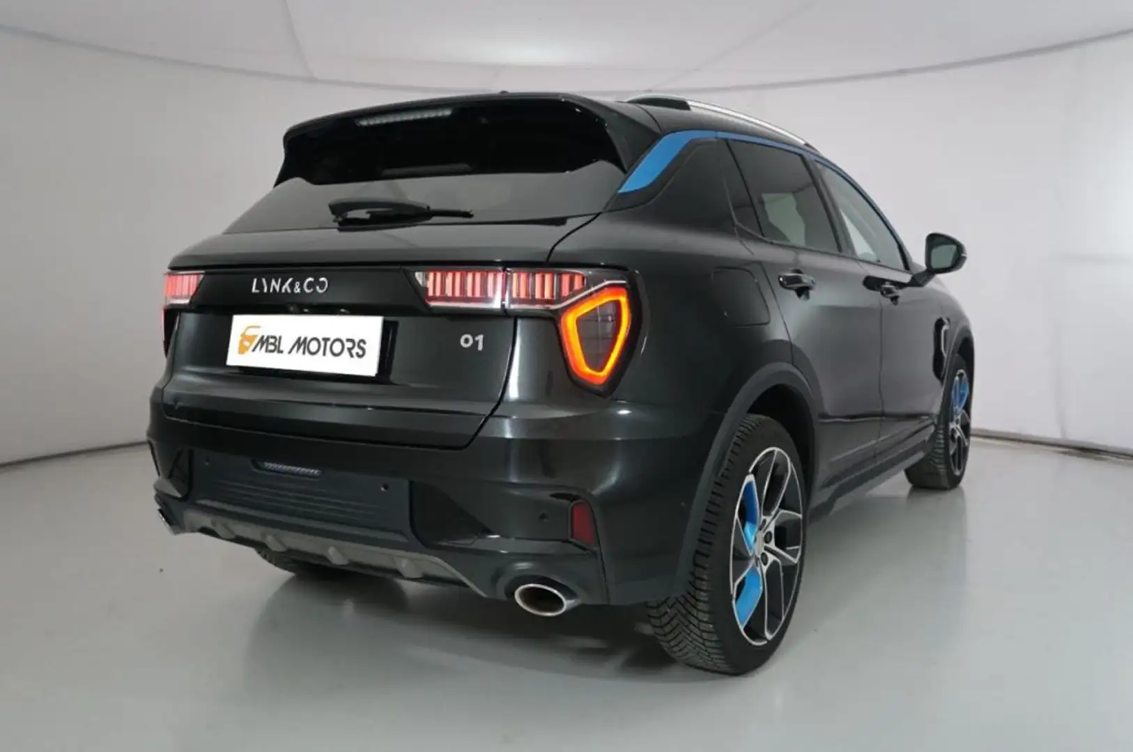 Lynk & Co 01 LYNK &amp; CO 01 PHEV 1.5 261CV Černá - 2