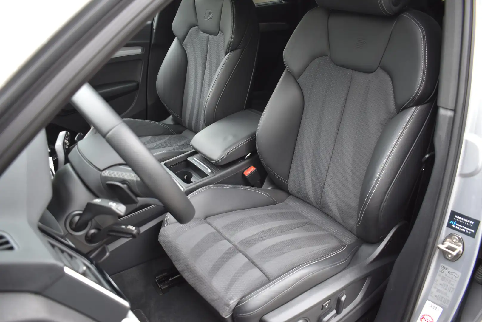 Audi Q5 55 TFSI e S-Line 367 Pk Luchtvering Trekhaak Matri Zilver - 2