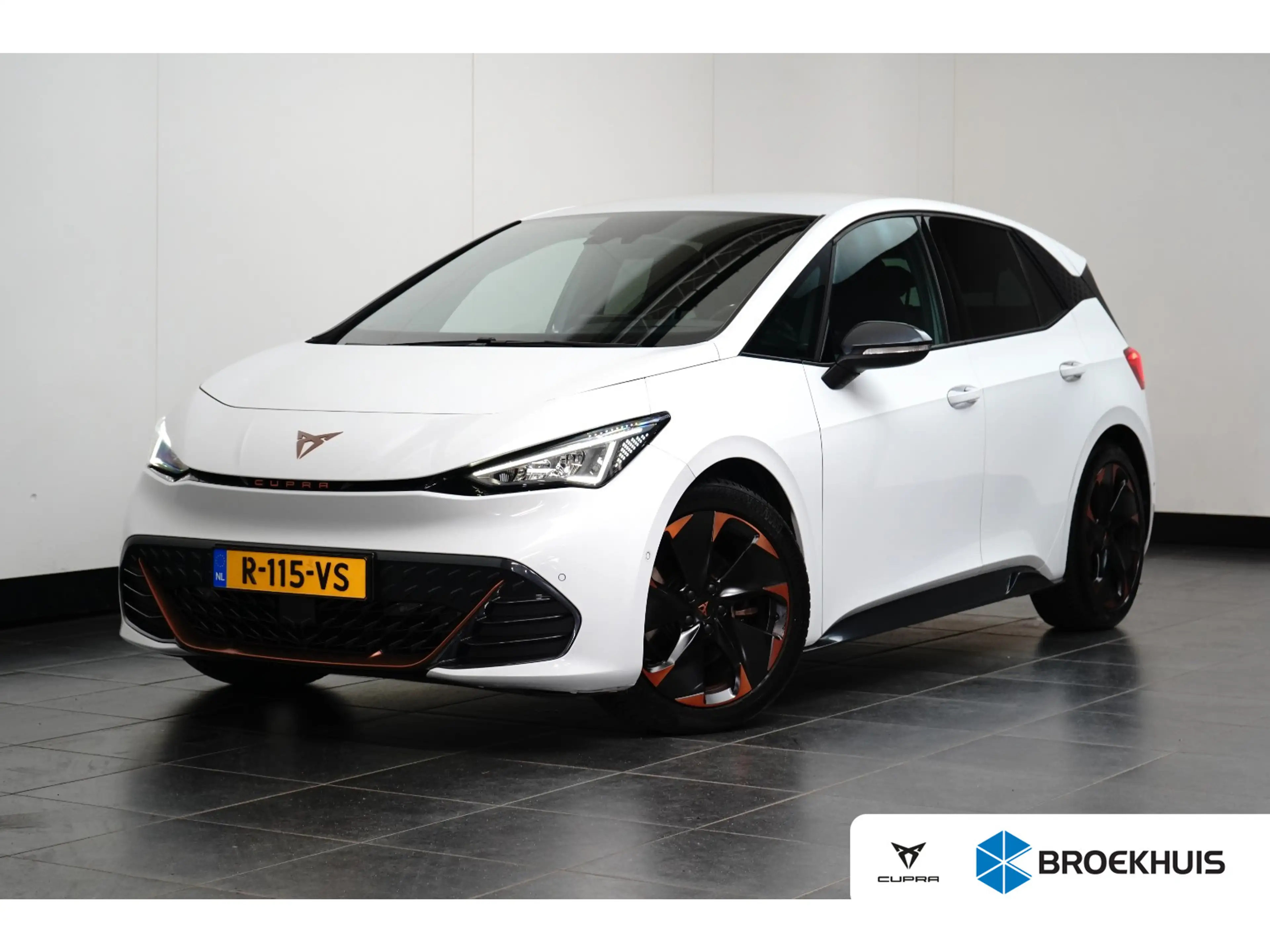 CUPRA Born Performance One 62 kWh l Camera l Stoel/Stuurverwa