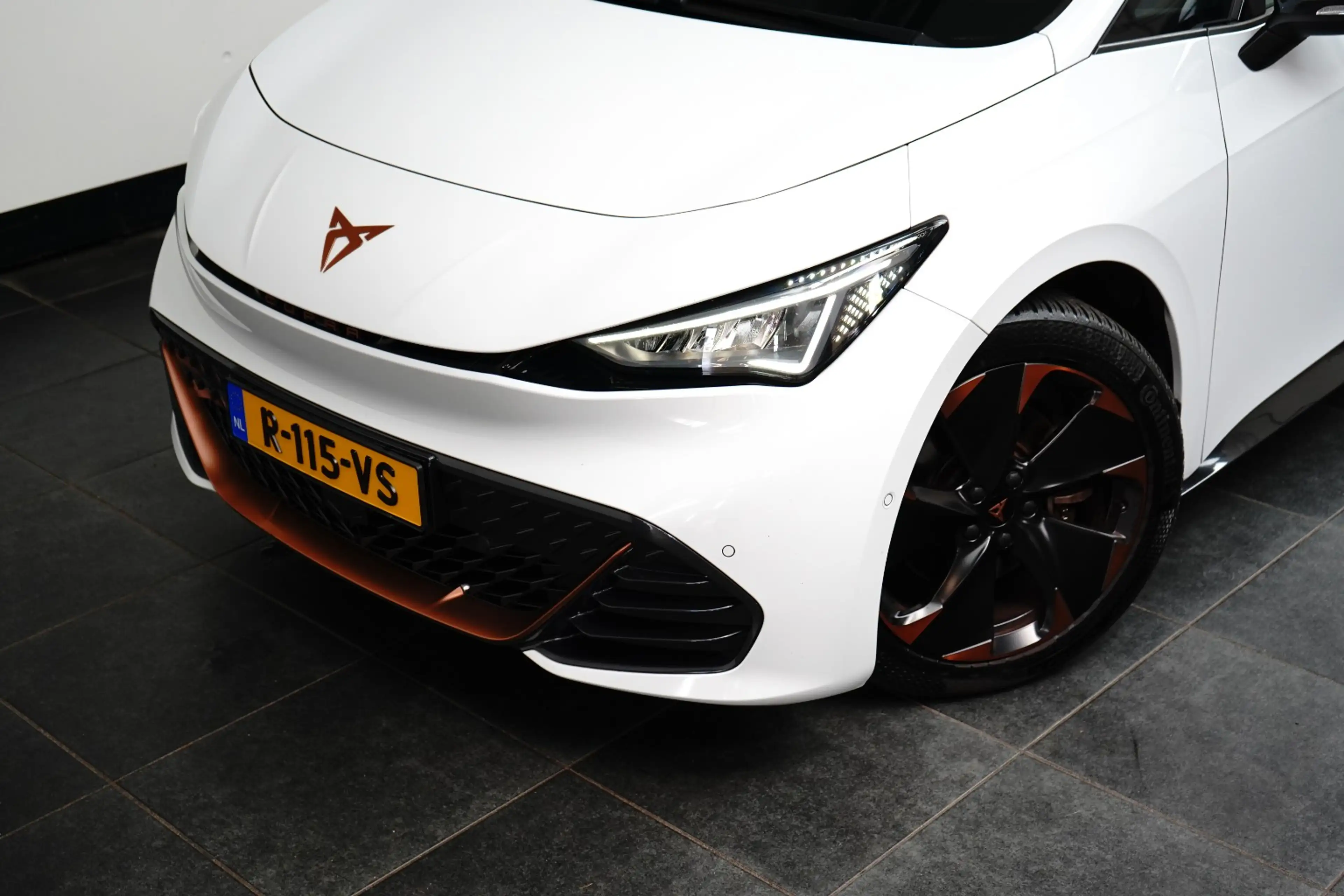 CUPRA Born Performance One 62 kWh l Camera l Stoel/Stuurverwa — photo 4