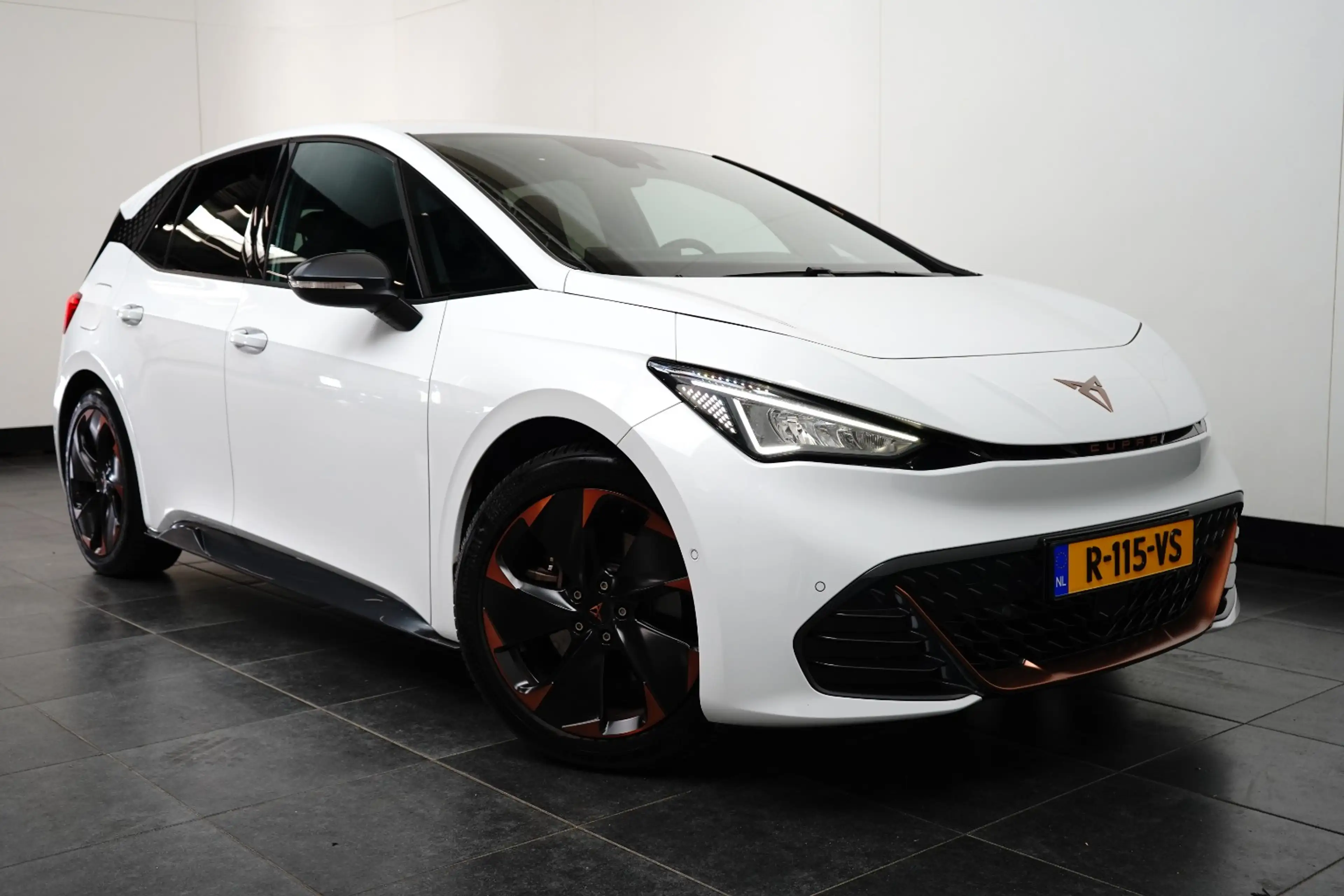 CUPRA Born Performance One 62 kWh l Camera l Stoel/Stuurverwa — photo 16