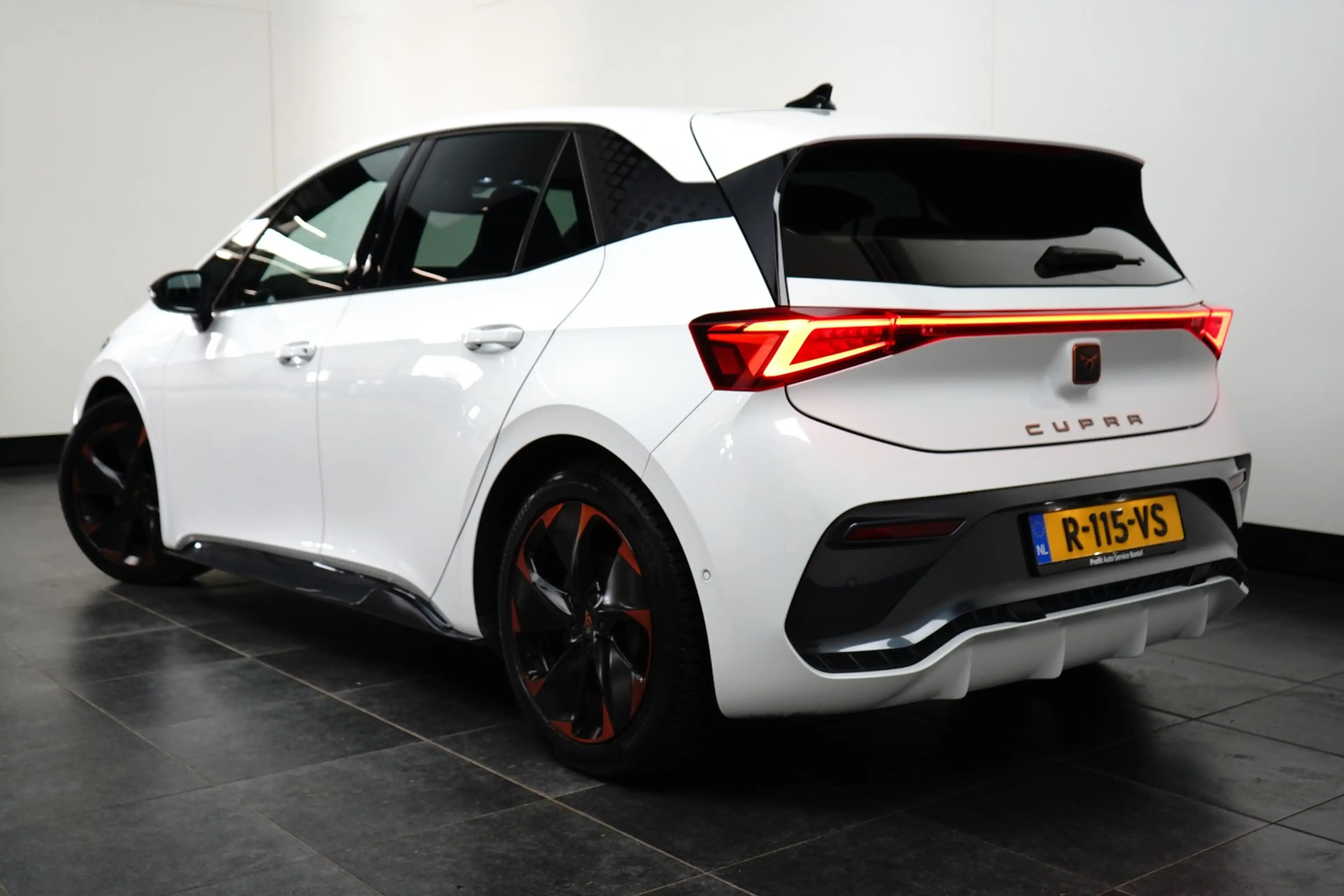 CUPRA Born Performance One 62 kWh l Camera l Stoel/Stuurverwa — photo 2