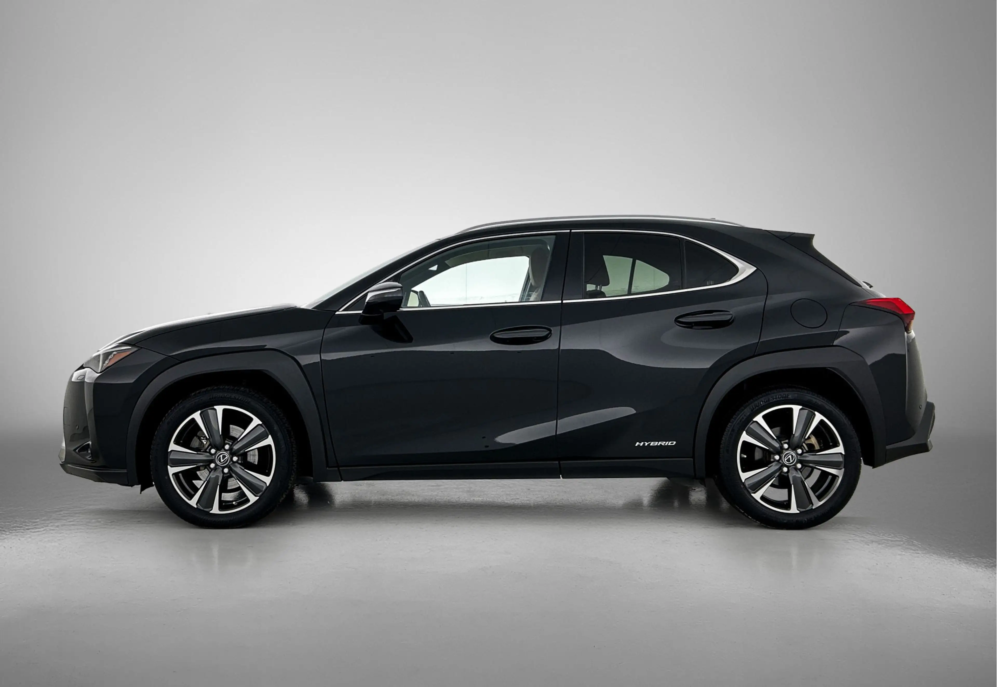Lexus UX 250h Executive Line + President Pack | Mark Levinson Pr — photo 3
