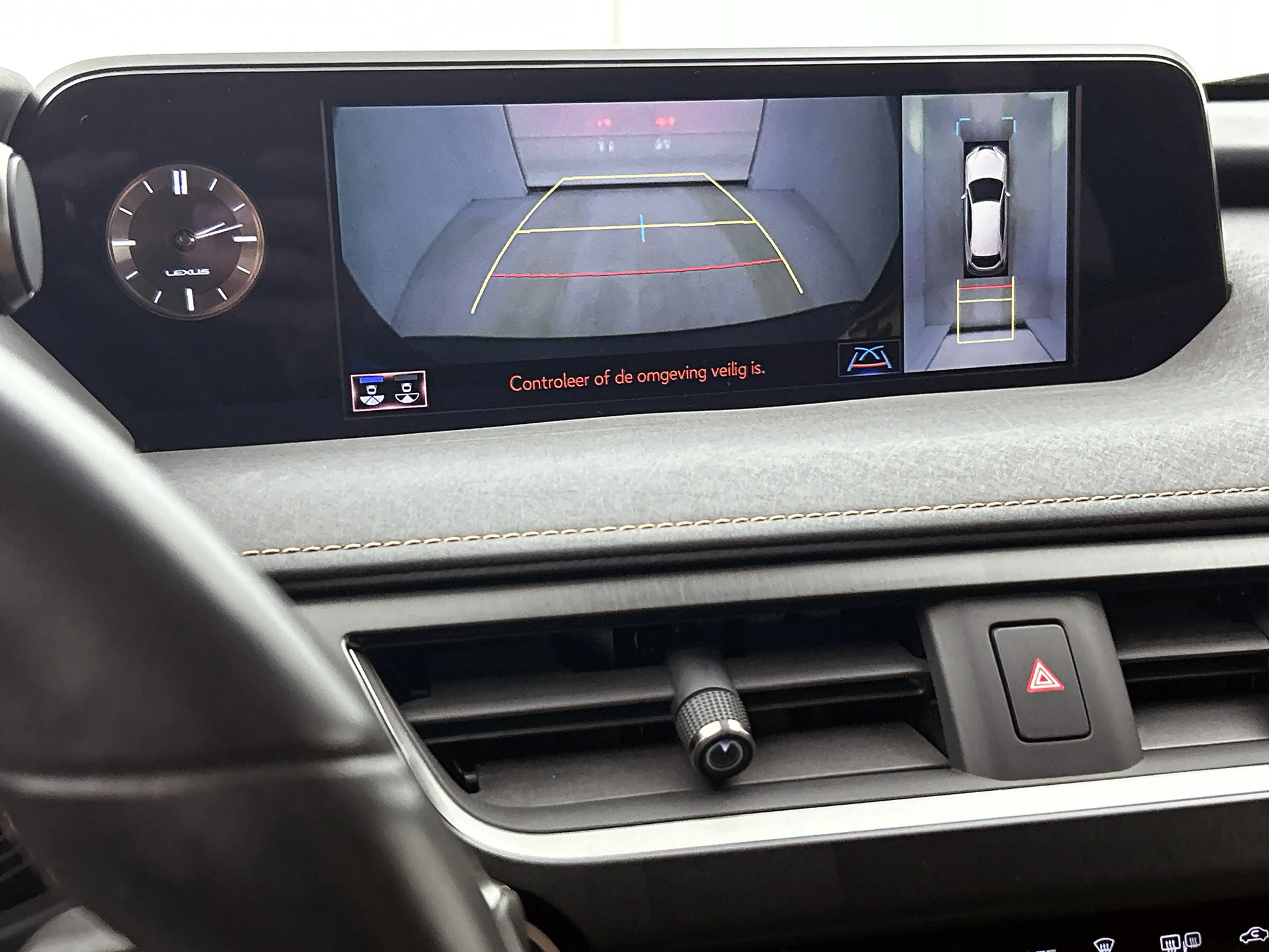 Lexus UX 250h Executive Line + President Pack | Mark Levinson Pr — photo 13