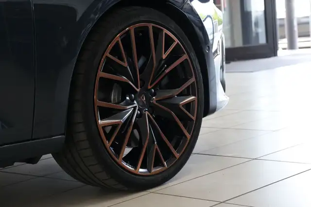 Cupra Leon view 5