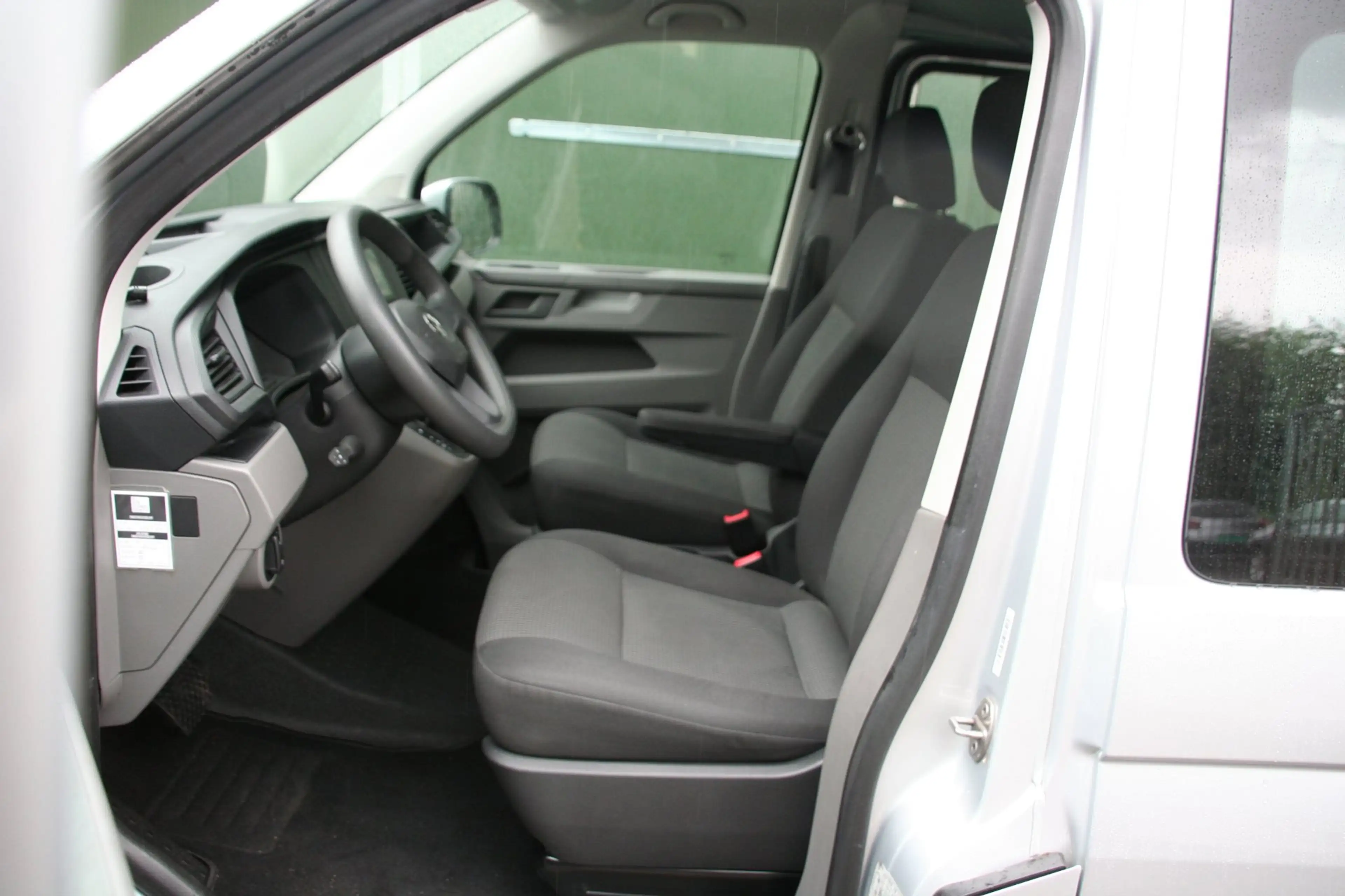 Volkswagen Transporter 2.0 TDI L2H1 AUTOMAAT DC 5 PERSOONS — photo 29