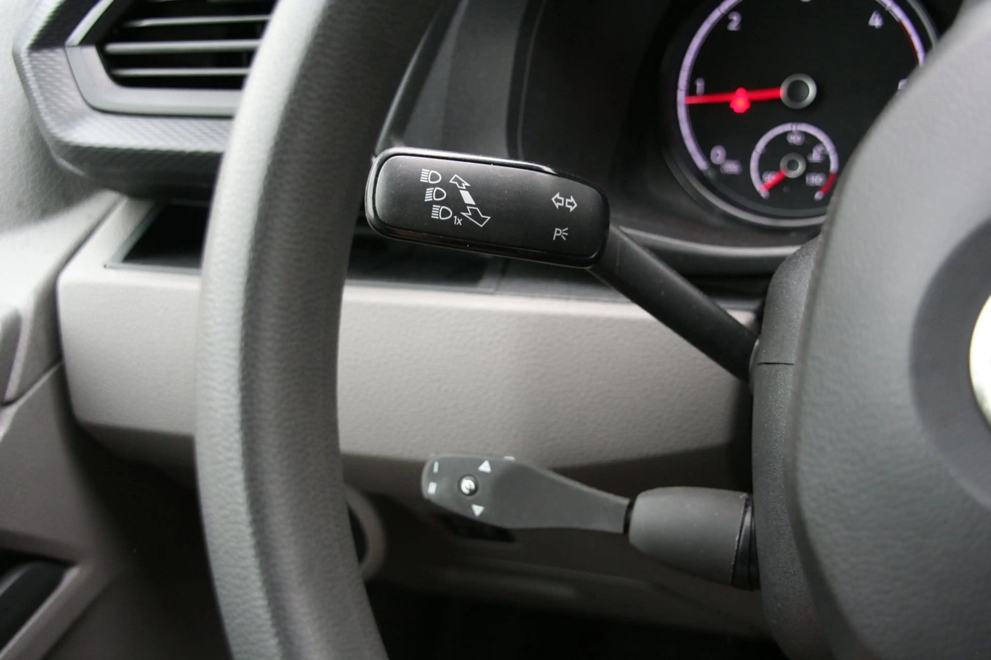 Volkswagen Transporter 2.0 TDI L2H1 AUTOMAAT DC 5 PERSOONS — photo 20