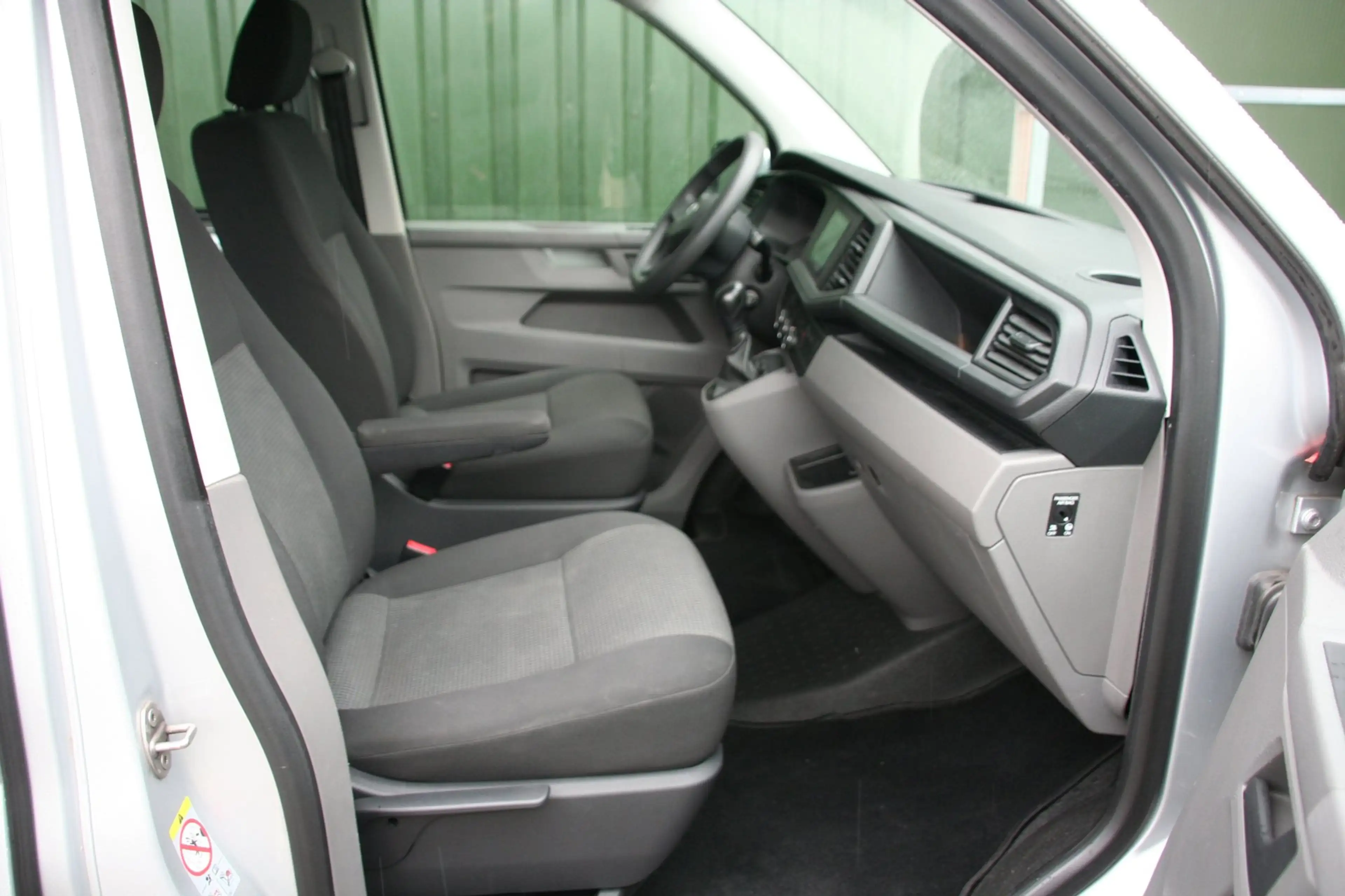 Volkswagen Transporter 2.0 TDI L2H1 AUTOMAAT DC 5 PERSOONS — photo 31