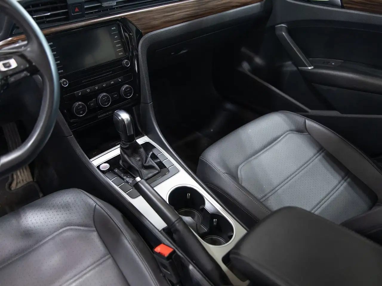 Volkswagen Passat photo Volkswagen Passat
