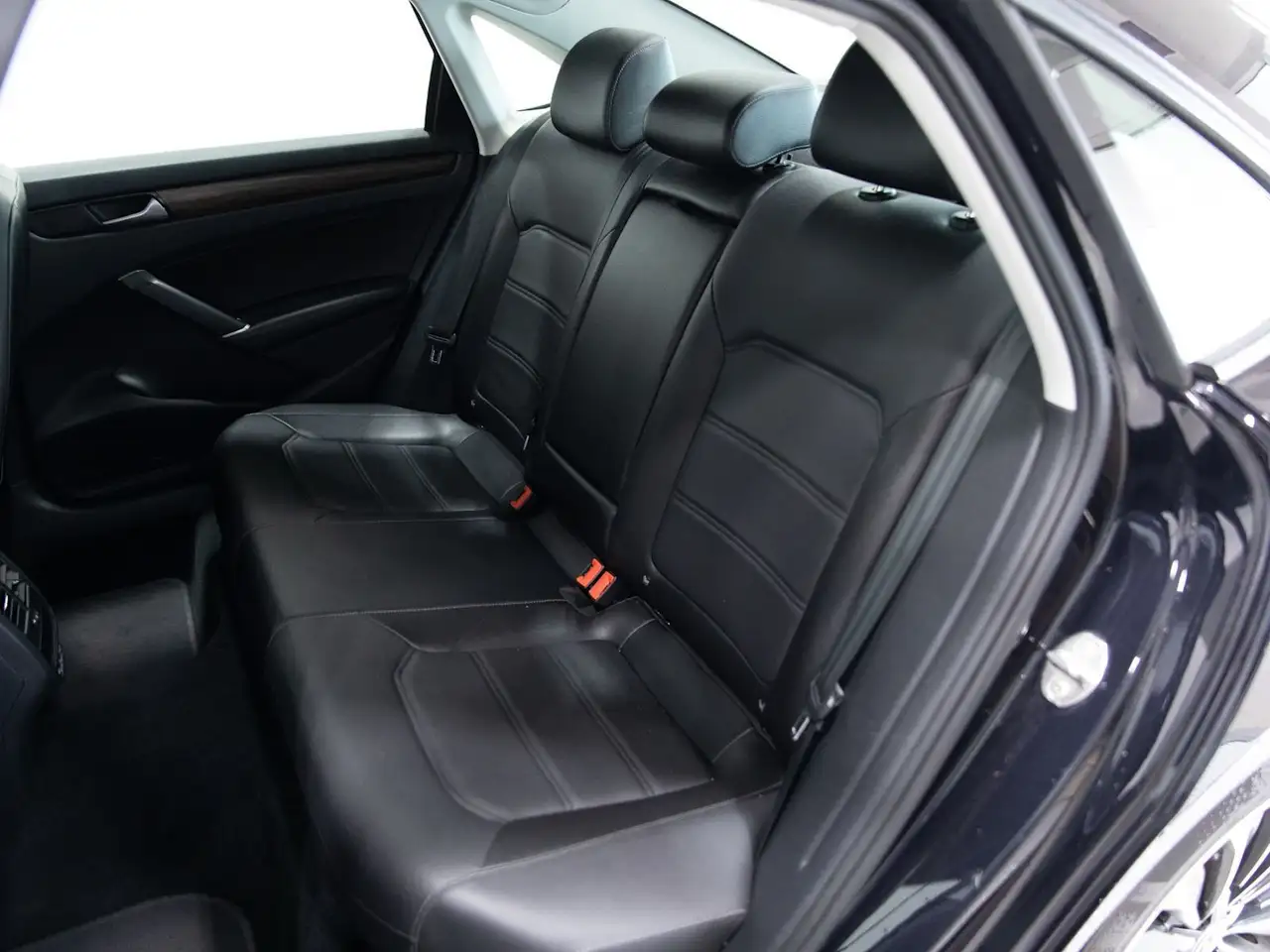 Volkswagen Passat photo Volkswagen Passat