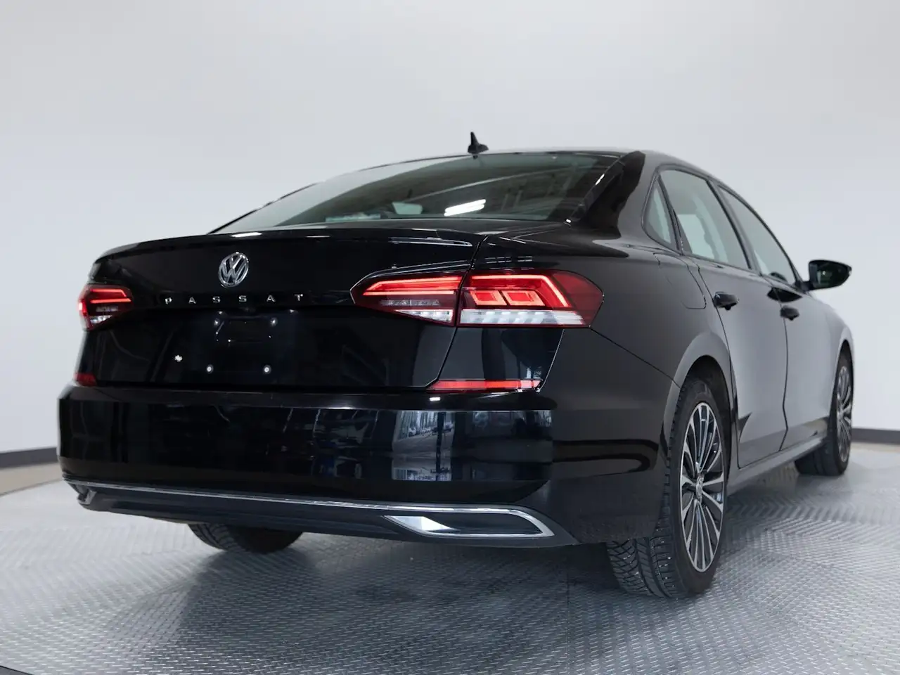 Volkswagen Passat photo Volkswagen Passat