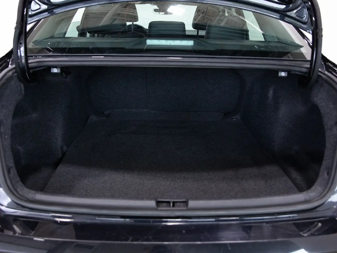 Volkswagen Passat photo Volkswagen Passat