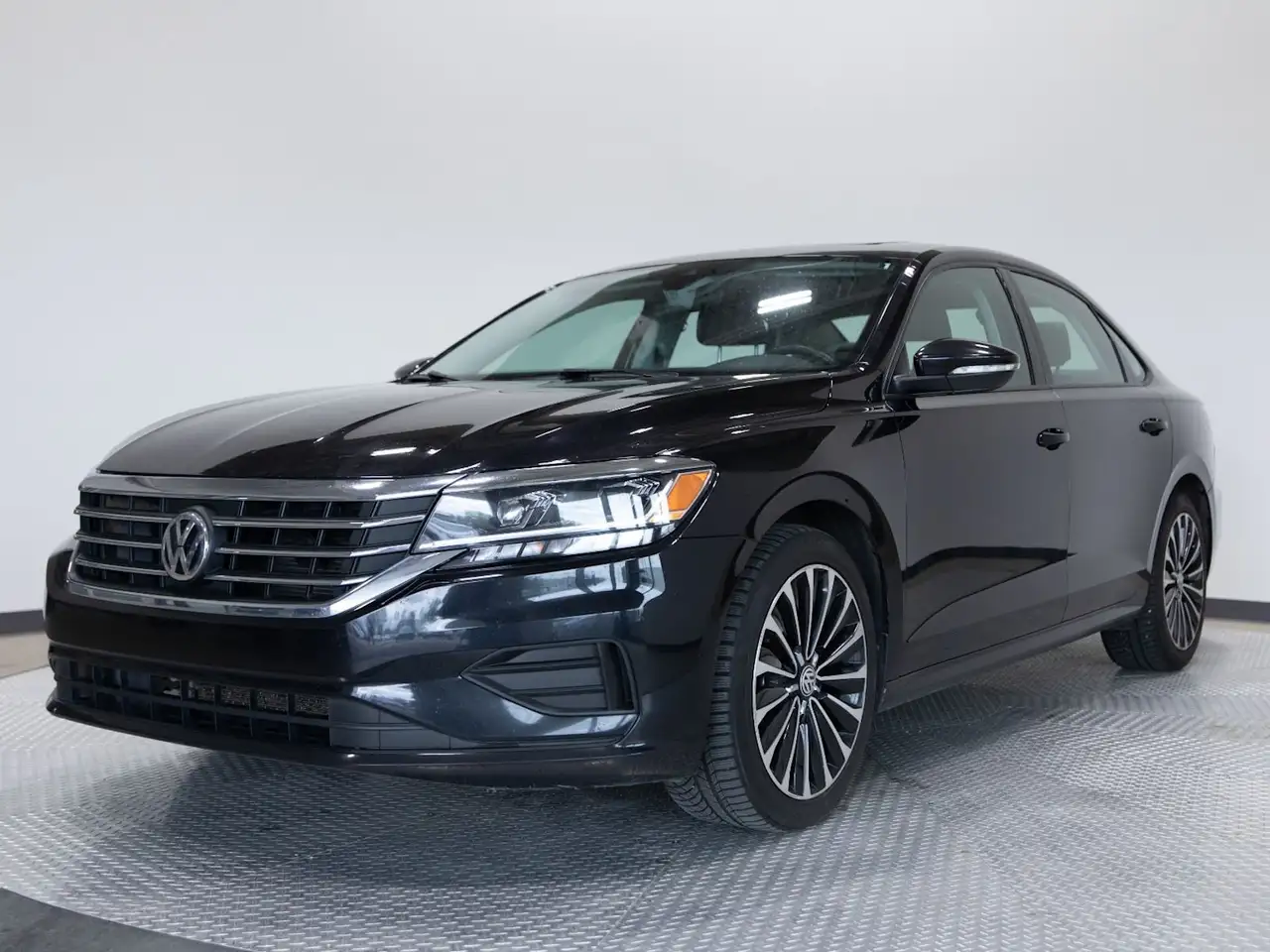 Volkswagen Passat photo Volkswagen Passat