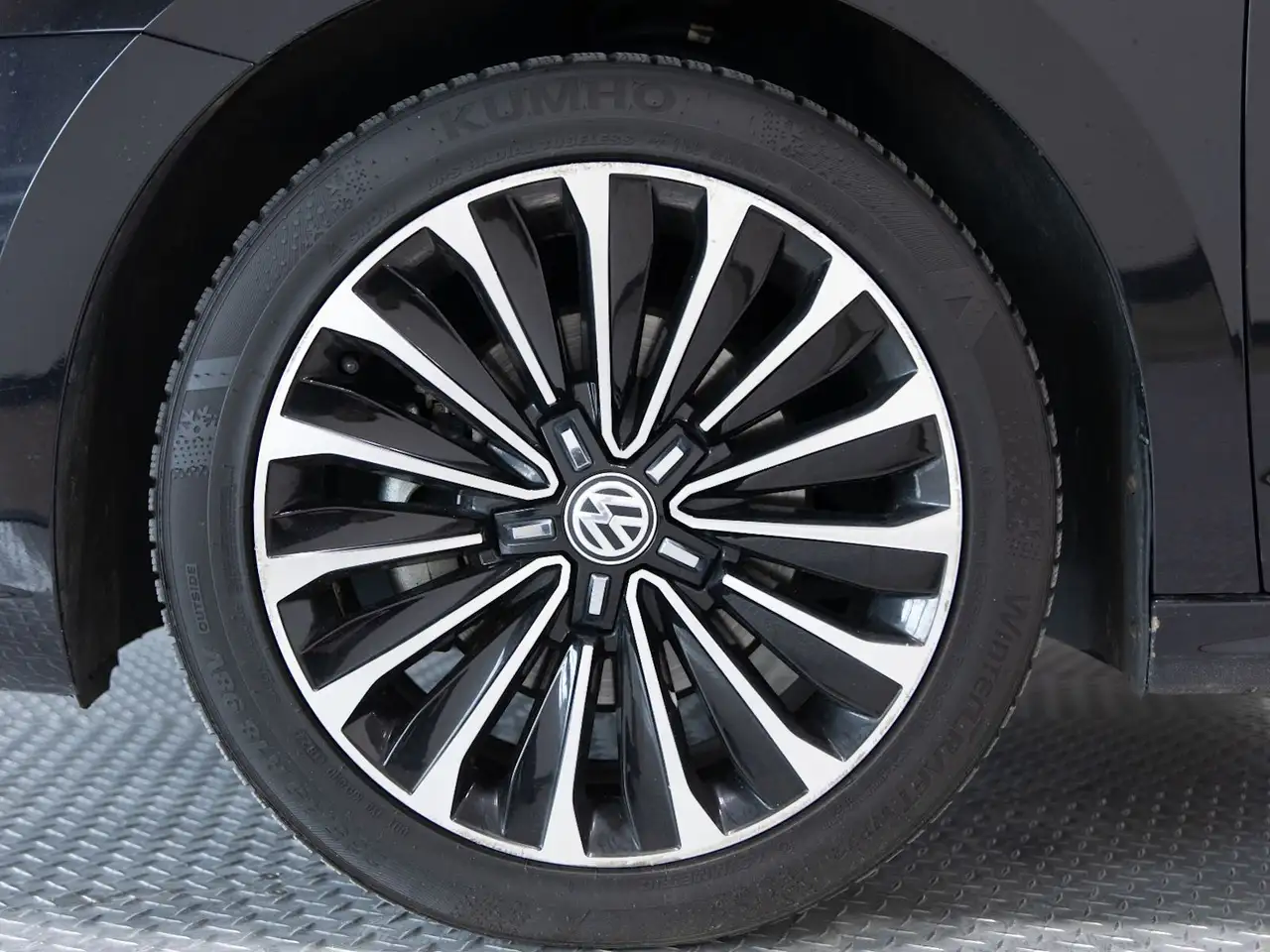 Volkswagen Passat photo Volkswagen Passat