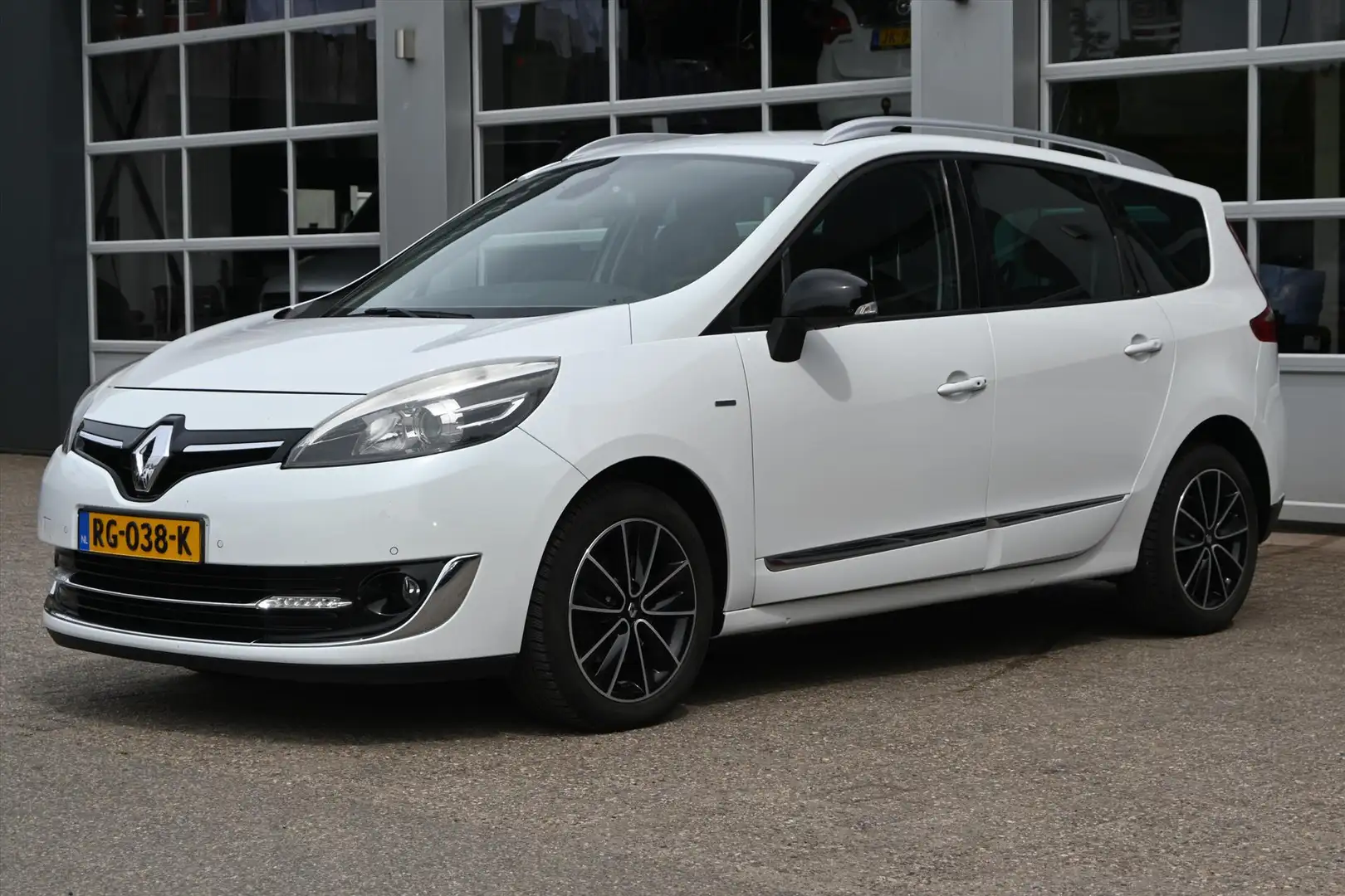 Renault Grand Scenic 1.2 TCe 131pk Bose | Navi | Camera | Keyless | Cli Wit - 2