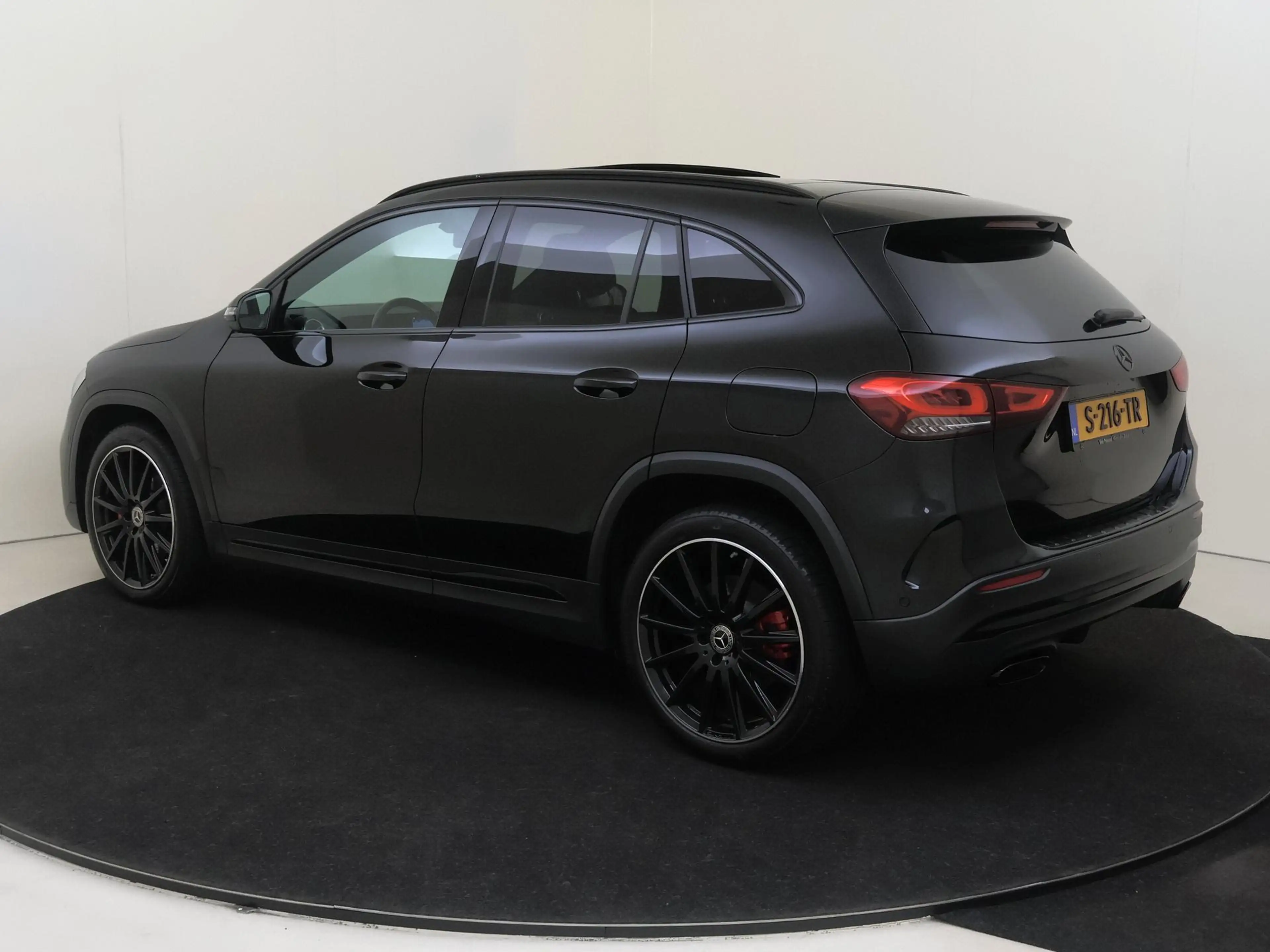 Mercedes-Benz GLA 250 e AMG Line /Panoramadak /20 Inch /Elek. Trekhaak — photo 6