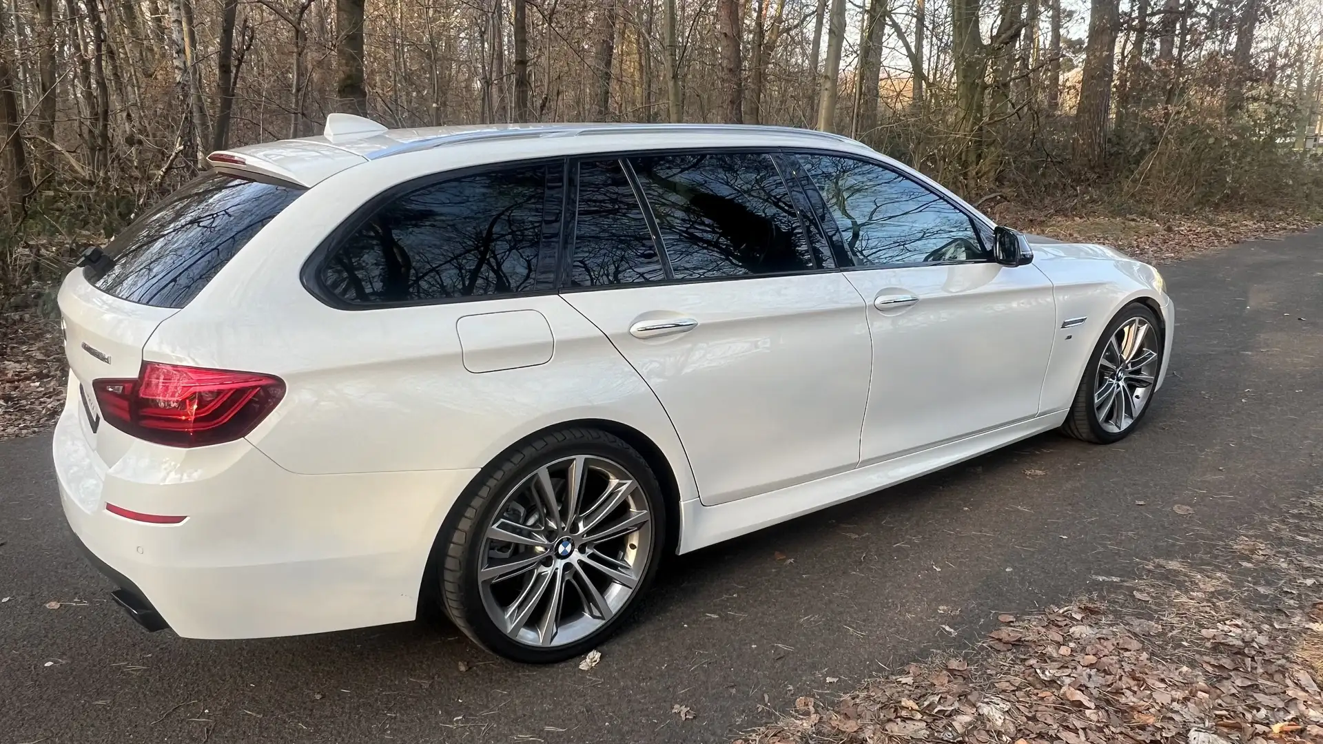 BMW M550 M550d xDrive Touring Sport-Aut. - 2