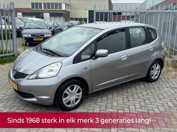 1.2 Trend 5 deurs hoge instap 90PK! NL AUTO NAP! A