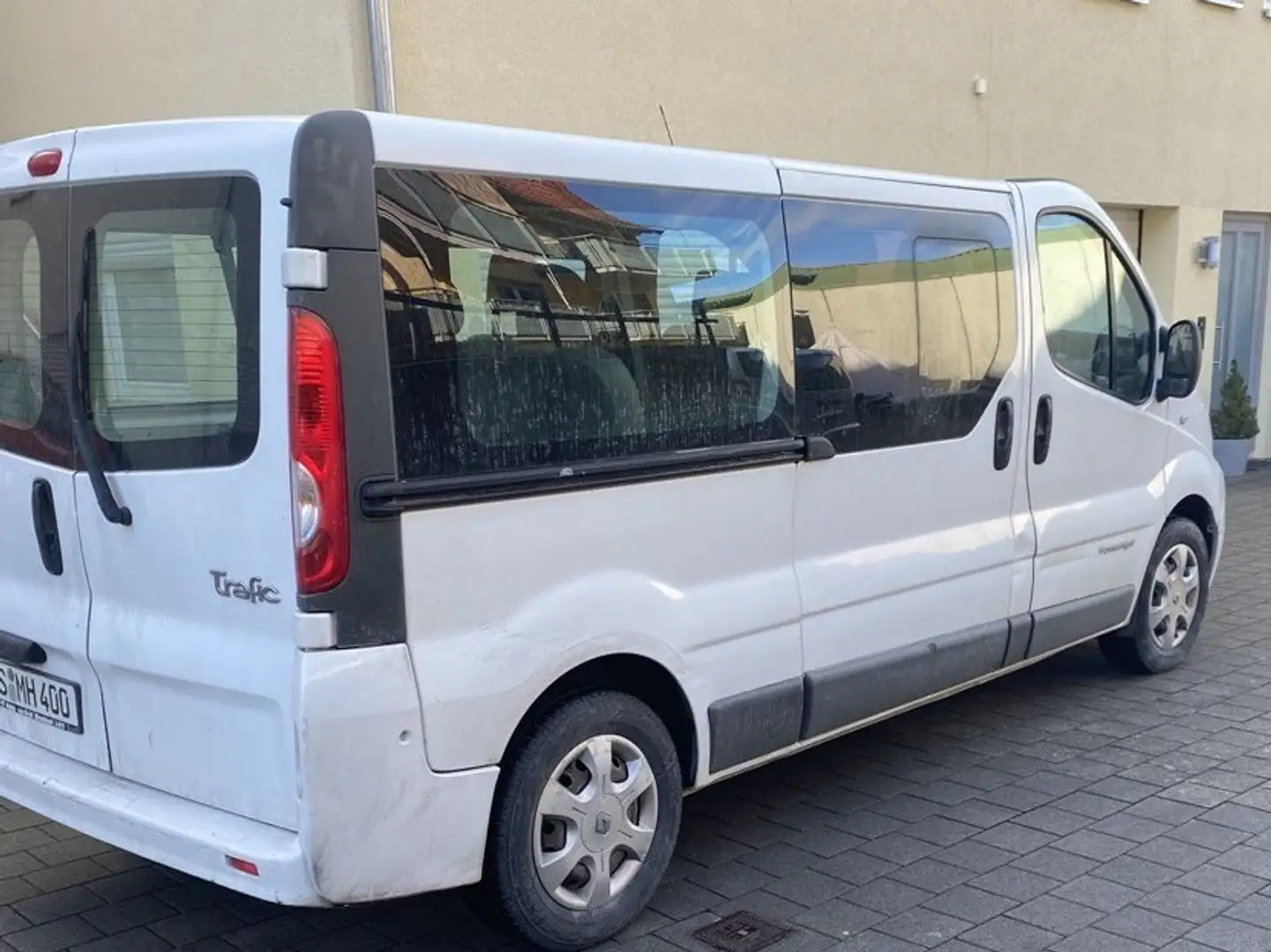 Renault Trafic L2H1 2,9t (8/9 Sitze) Expression Weiß - 1