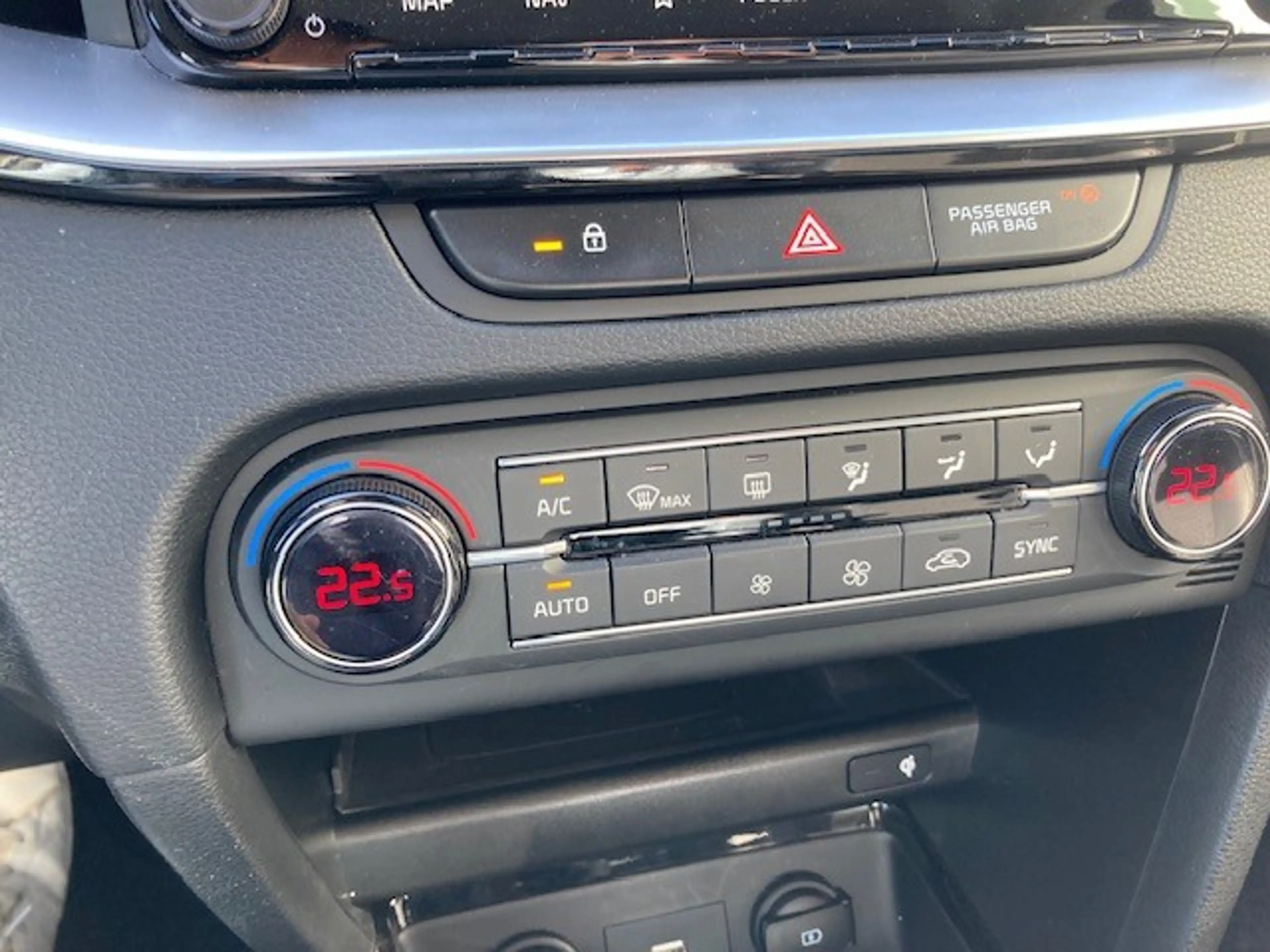 Kia Ceed / cee'd 1.0 t-gdi gt line isg 5d 88kw — photo 11
