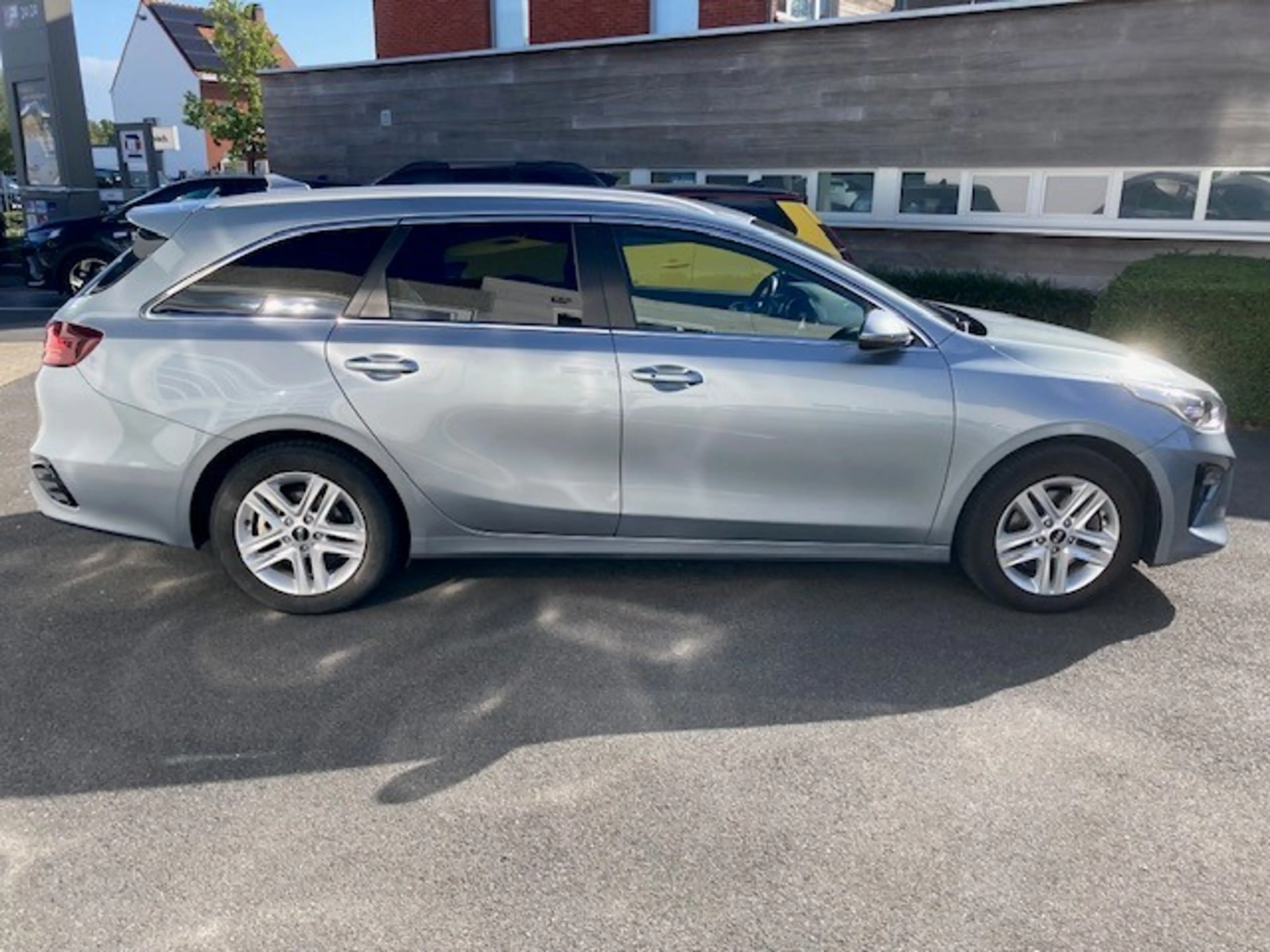 Kia Ceed / cee'd 1.0 t-gdi gt line isg 5d 88kw — photo 6