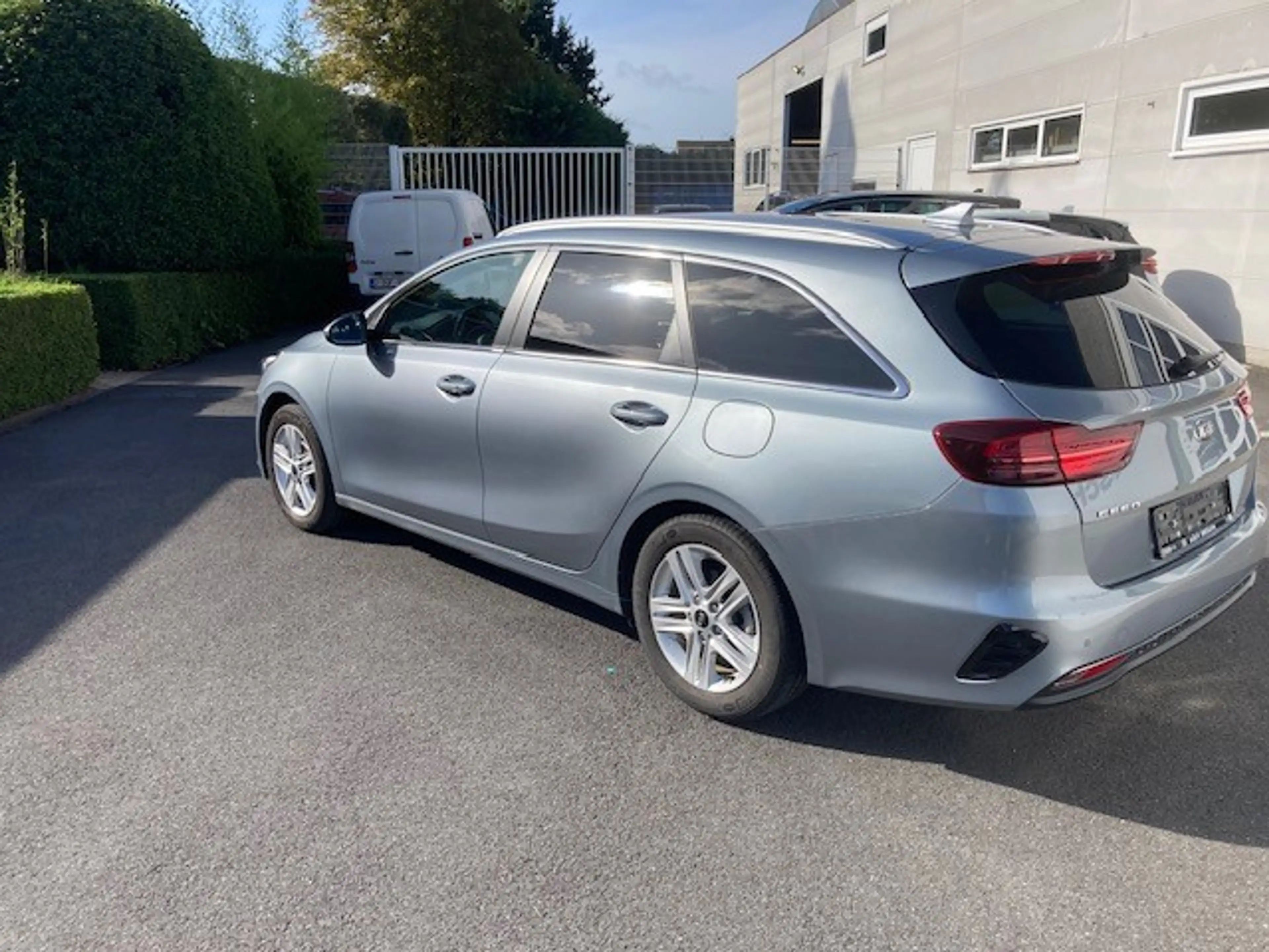 Kia Ceed / cee'd 1.0 t-gdi gt line isg 5d 88kw — photo 5