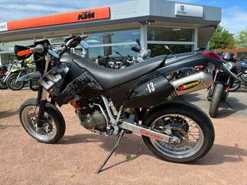 LC4 Akrapovice