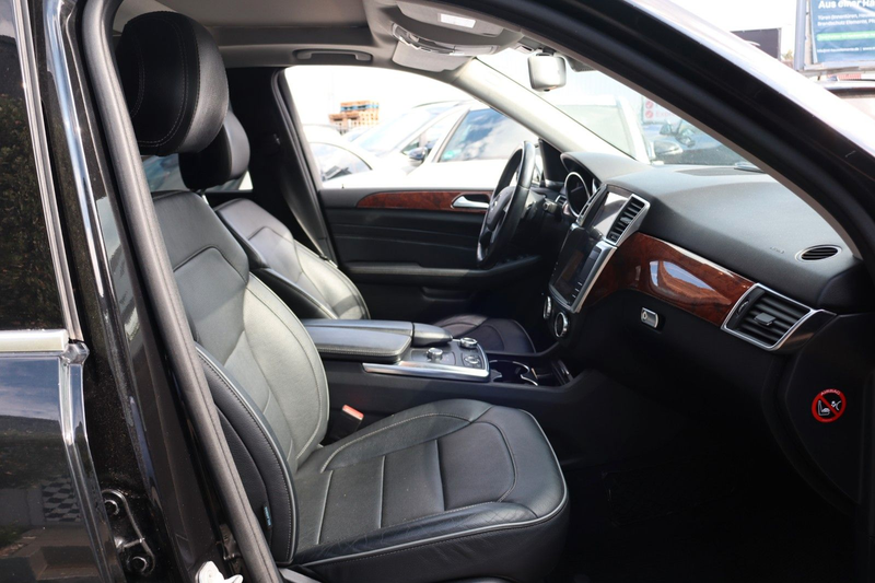 Mercedes-Benz ML 350 BlueEfficiency Leder/Navi/SHZ — photo 12