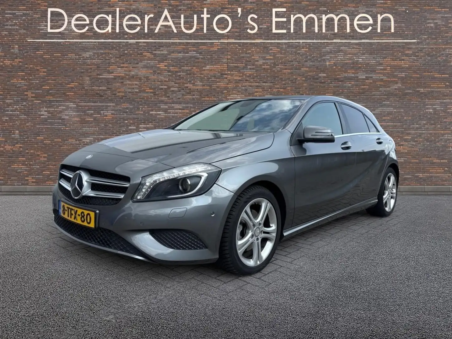 Mercedes-Benz A 200 Prestige Šedá - 2