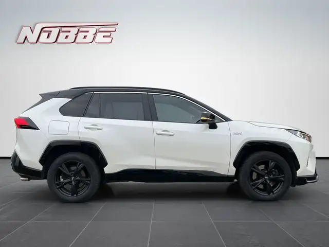 Toyota Rav4 view 6