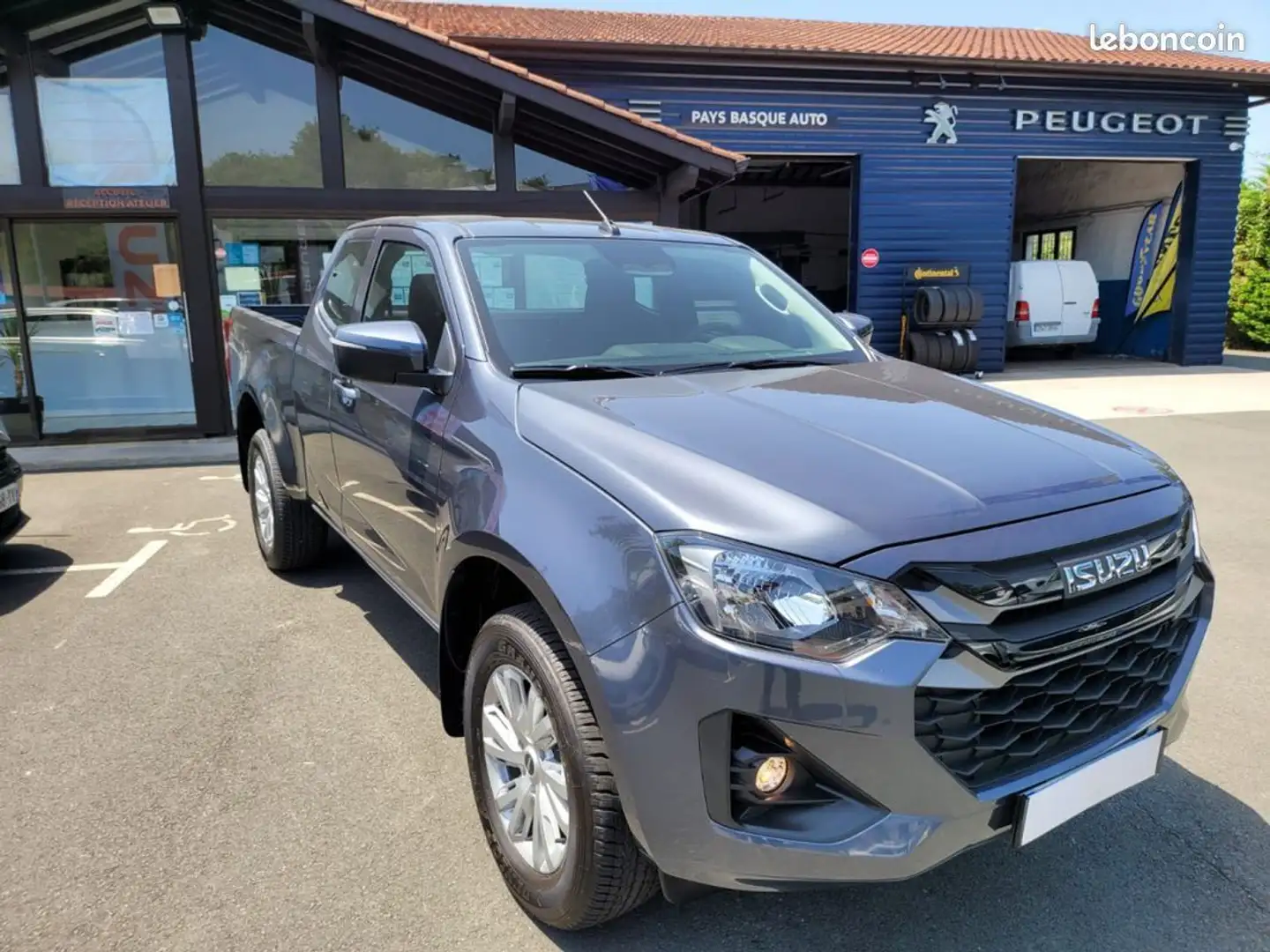 Isuzu D-Max DC (4) 1.9 CREW N60 BB%2B 4WD AUTO Gris - 1