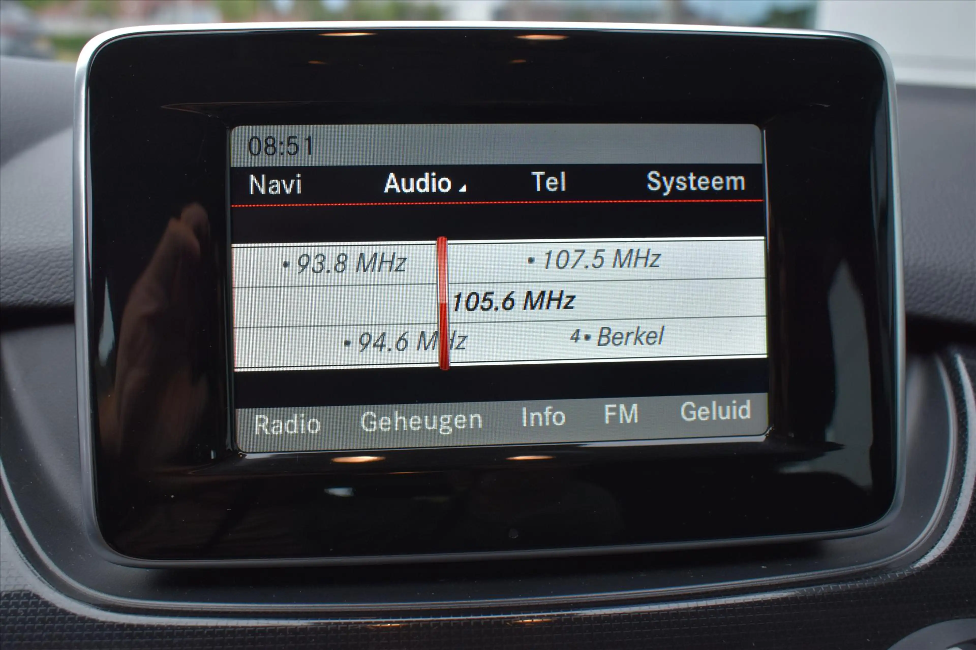 Mercedes-Benz B 180 B180 AMBITION automaat | Trekhaak | Leder | Clima — photo 23