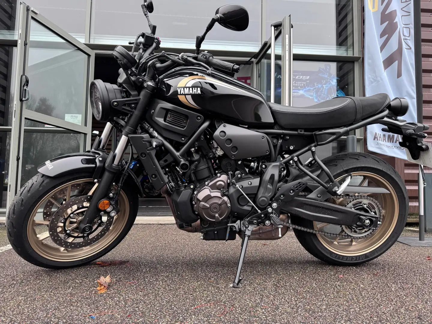 Yamaha XSR 700 Чорний - 2