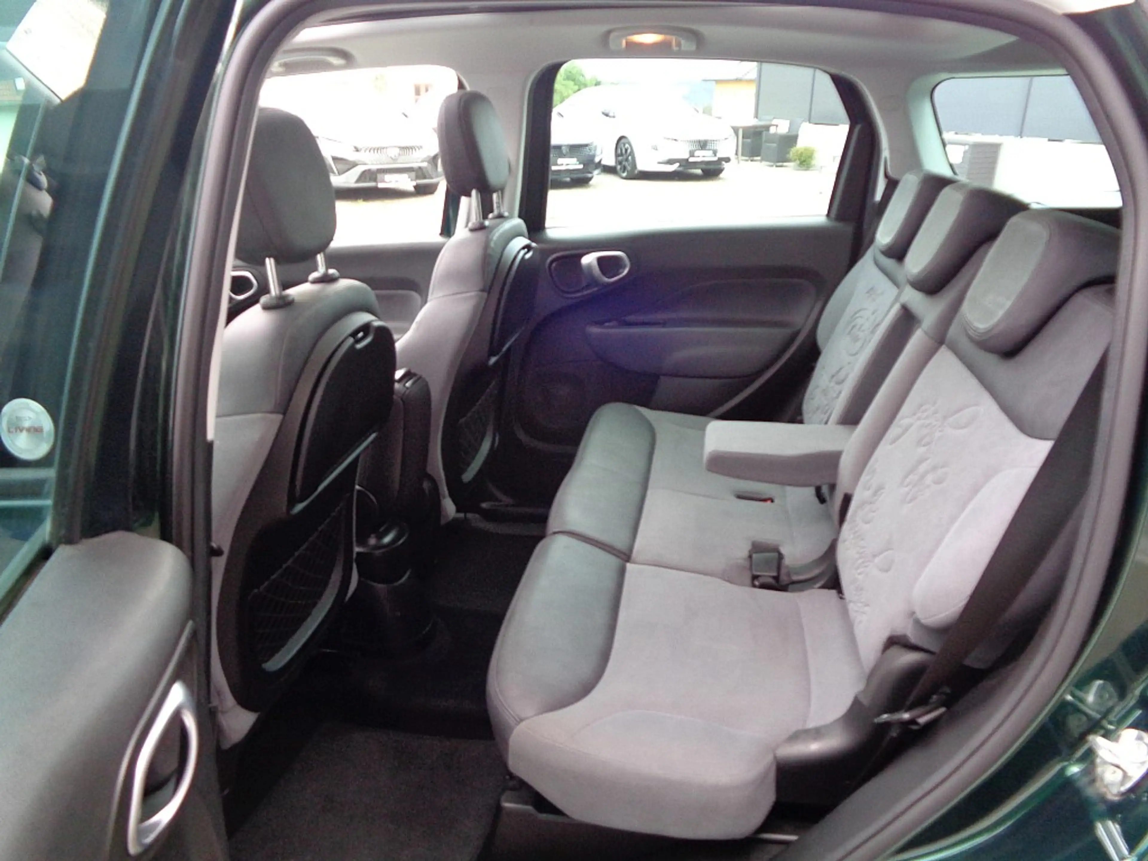 Fiat 500L Living 1,6 Multijet II 105 Lounge AHK, Schiebed... — photo 10