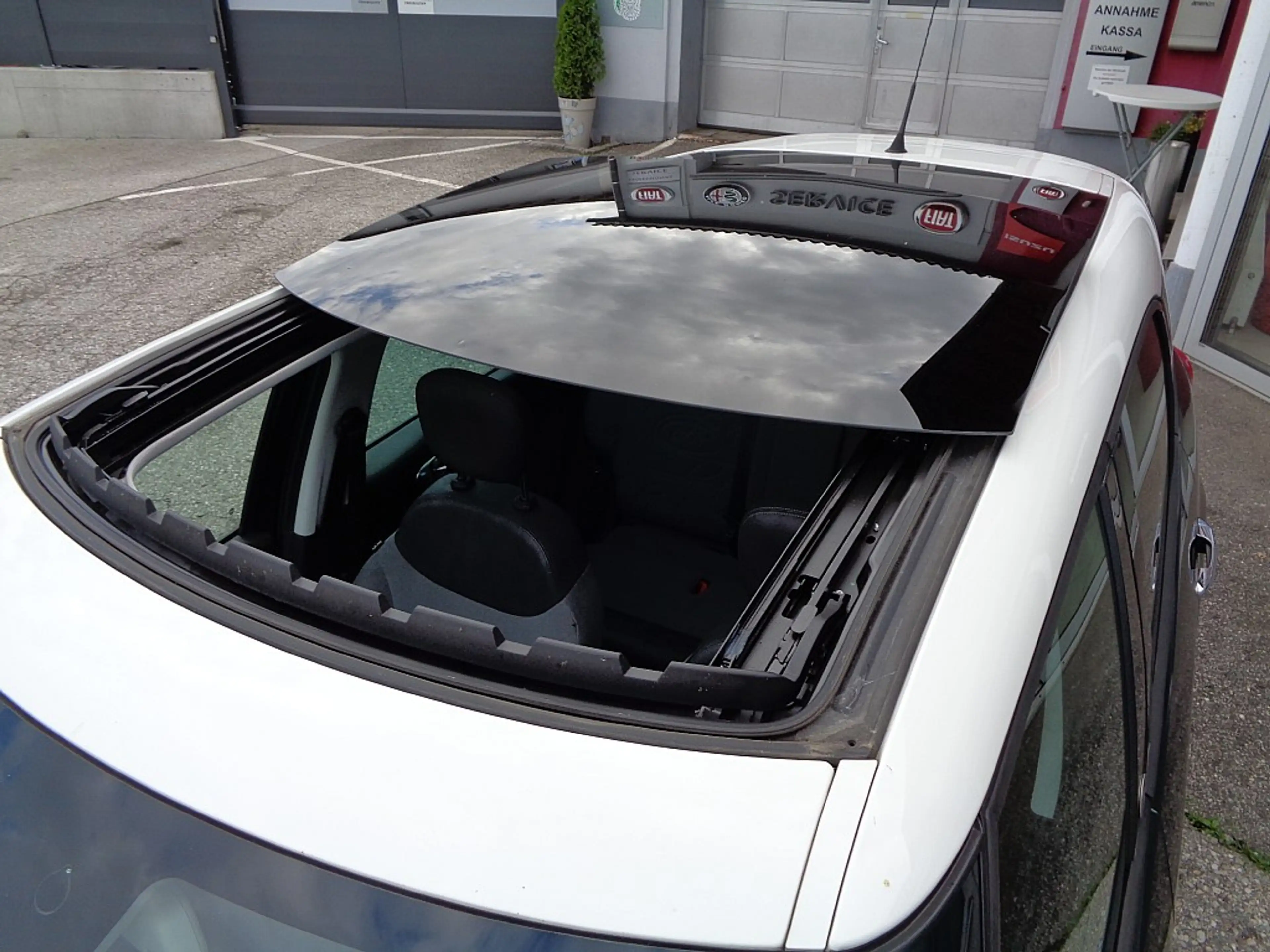 Fiat 500L Living 1,6 Multijet II 105 Lounge AHK, Schiebed... — photo 4