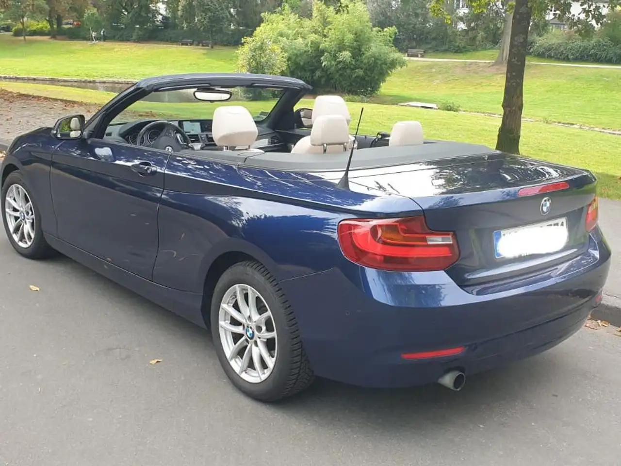 BMW 218
