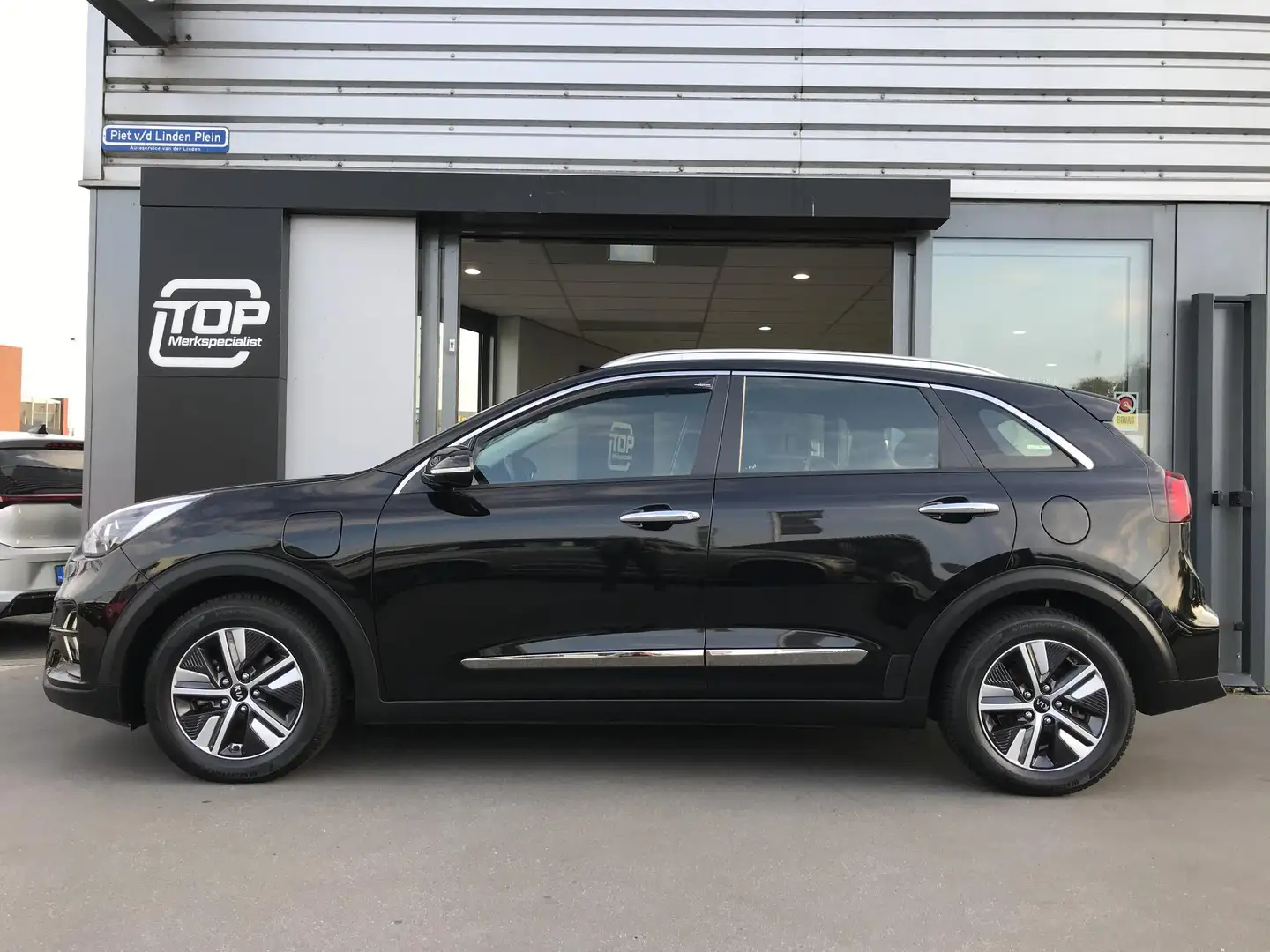 Kia Niro 1.6 PHEV DynamicLine Trekhaak 7 JAAR GARANTIE Zwart - 2