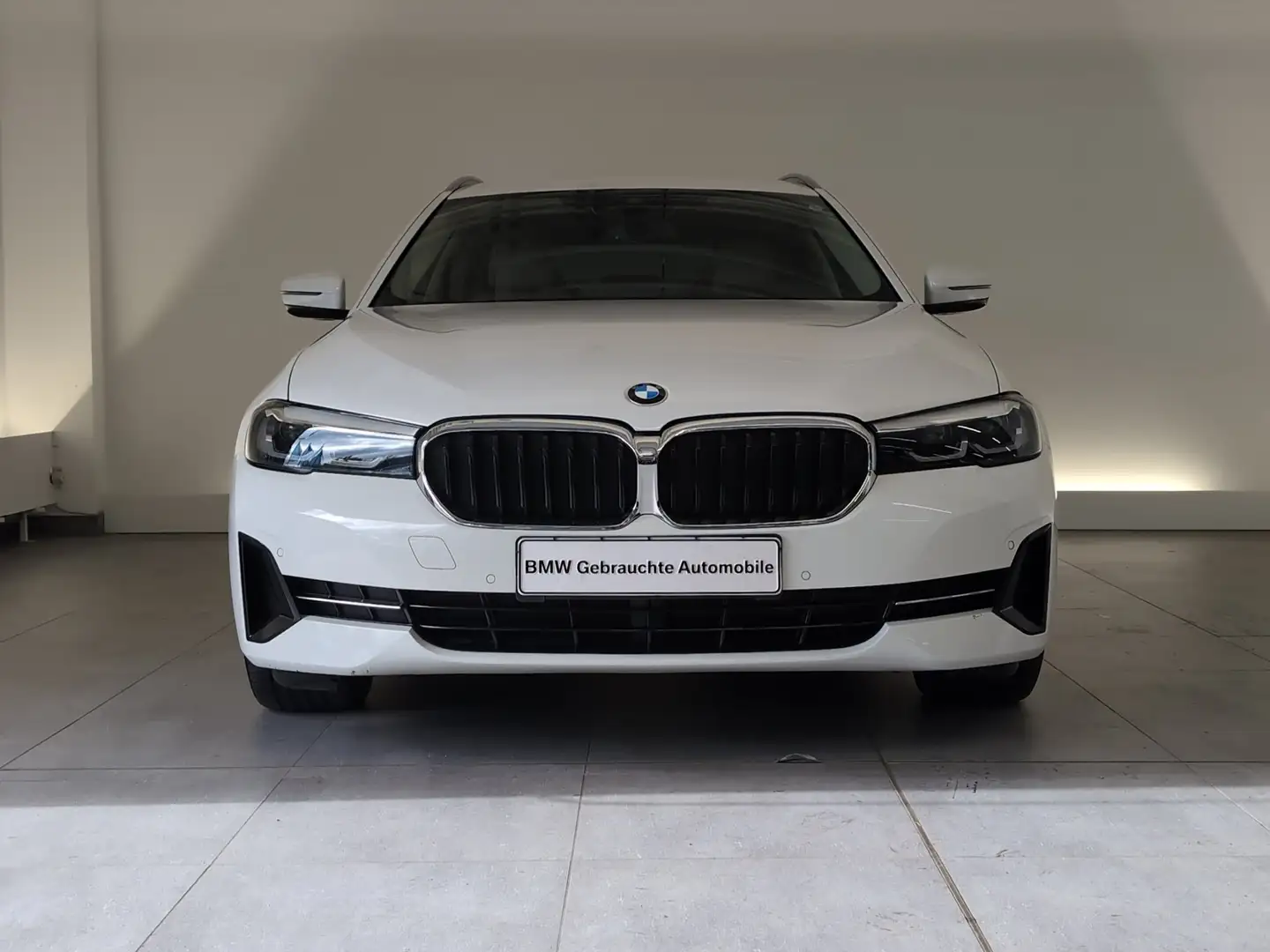 BMW 530 d xDrive Touring SHZ/Lordose/DAB SHZ/Lordose/DAB Weiß - 2