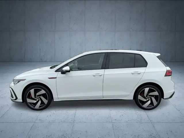 Volkswagen Golf view 2