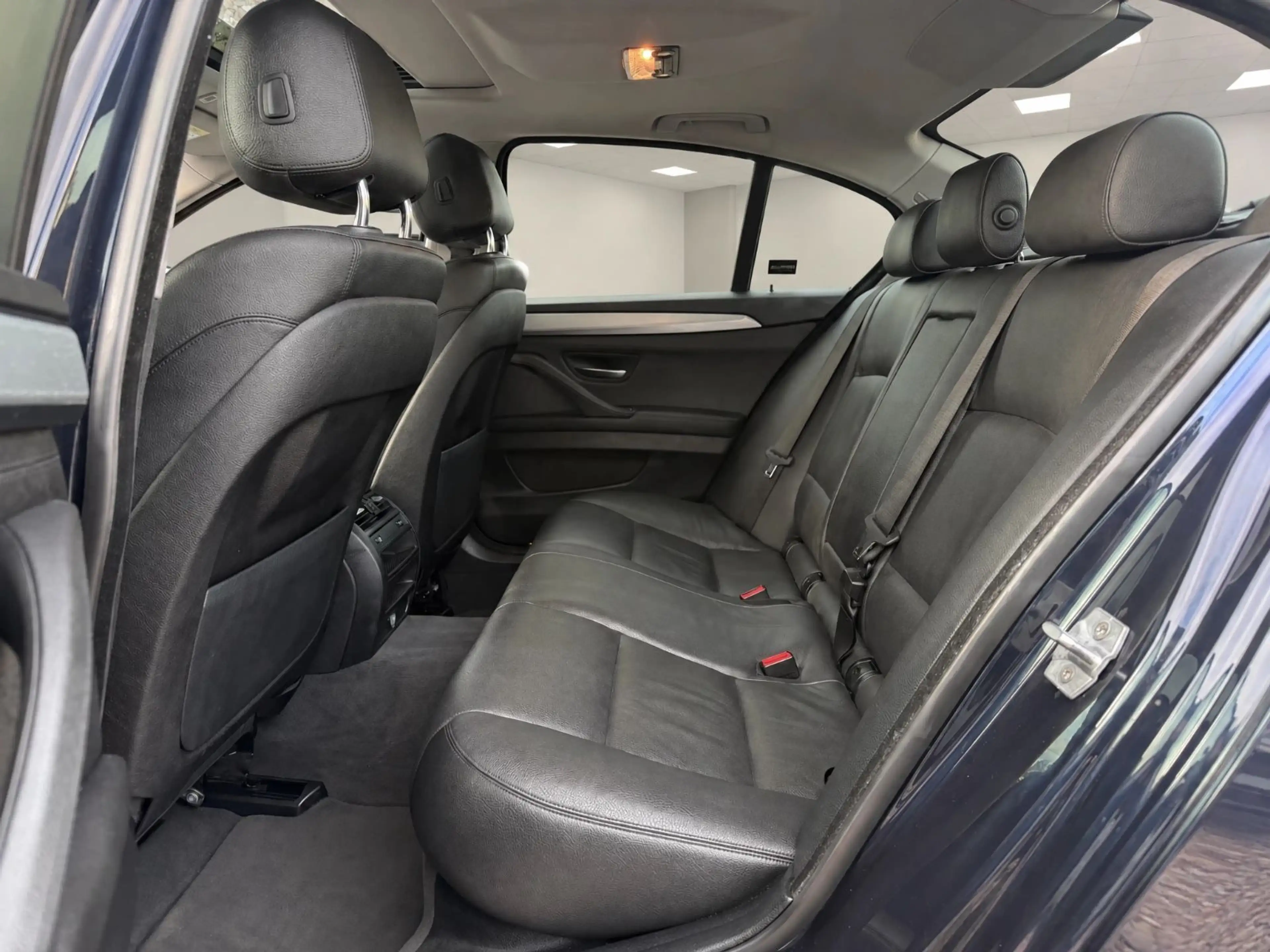 BMW 530 d Limousine/AHK/STHZ/PDC/Schiebed,/Memory/LED — photo 15