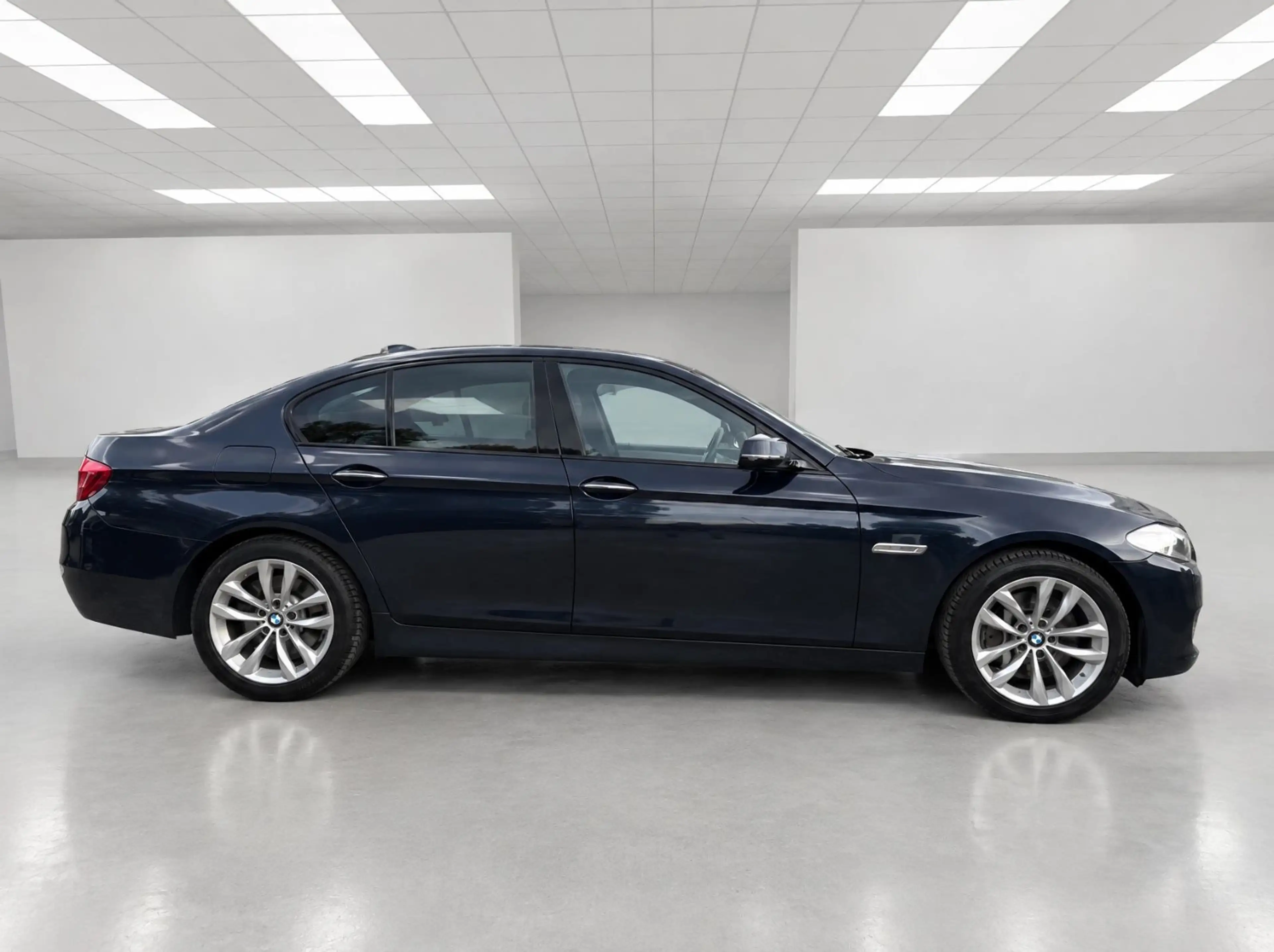 BMW 530 d Limousine/AHK/STHZ/PDC/Schiebed,/Memory/LED — photo 8