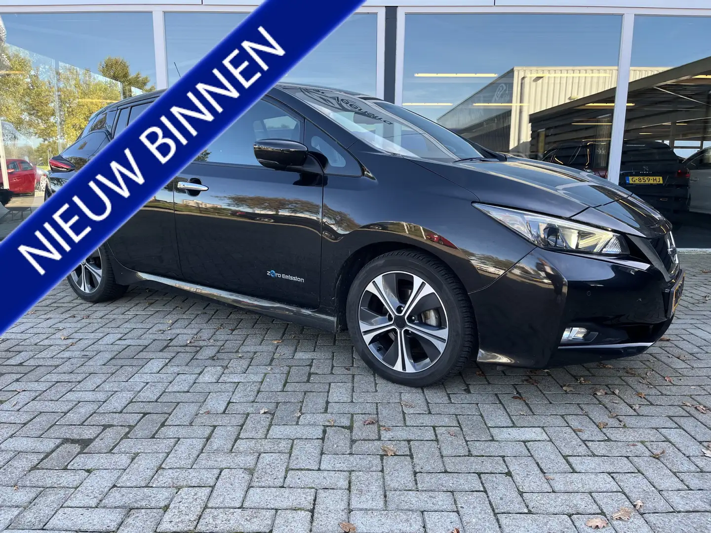 Nissan Leaf N-Connecta 40 kWh Camera / Stoel & stuur verwarmin Schwarz - 1